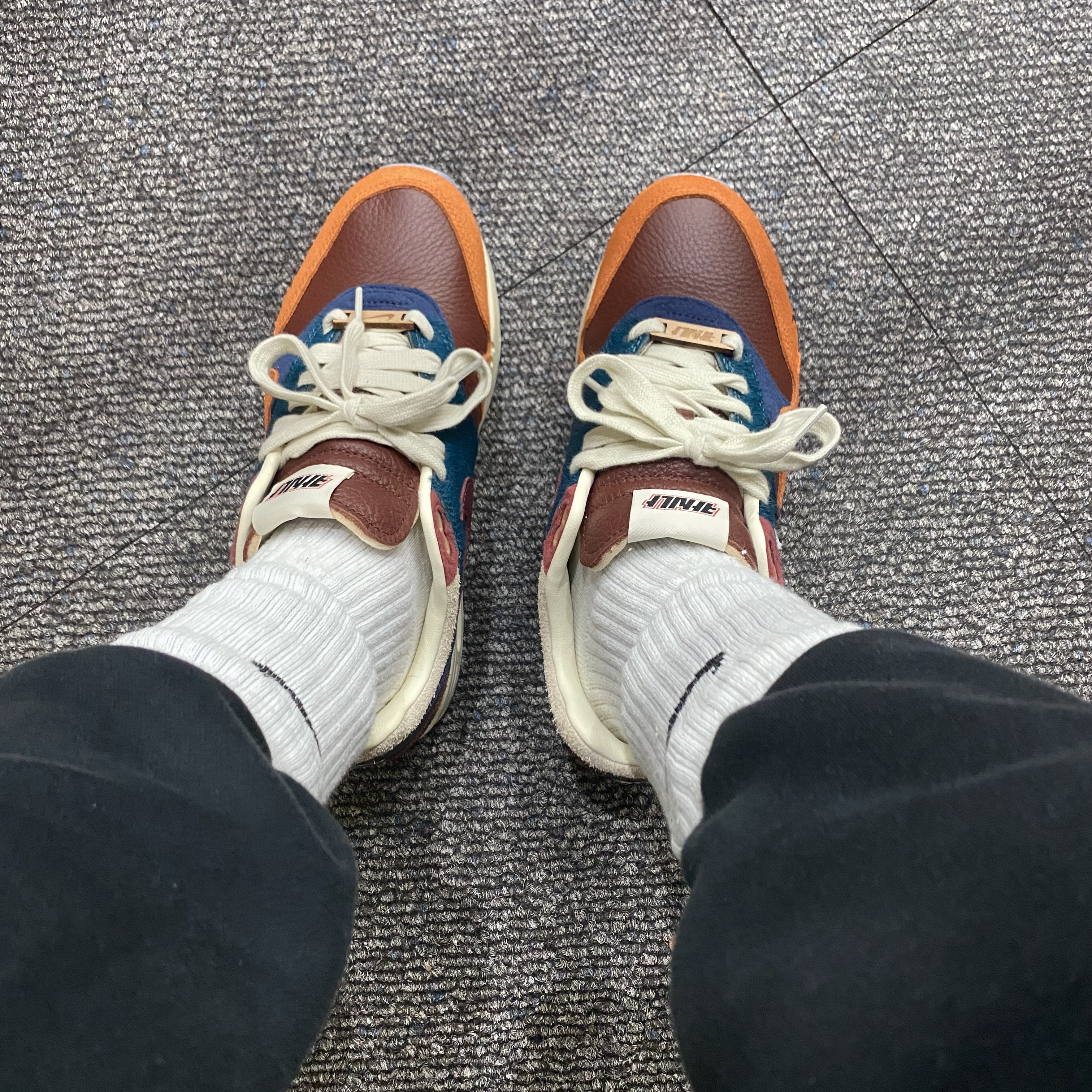 Nike x Kasina Air Max 1 SP Won-Ang Orange 착용 스타일 - 2