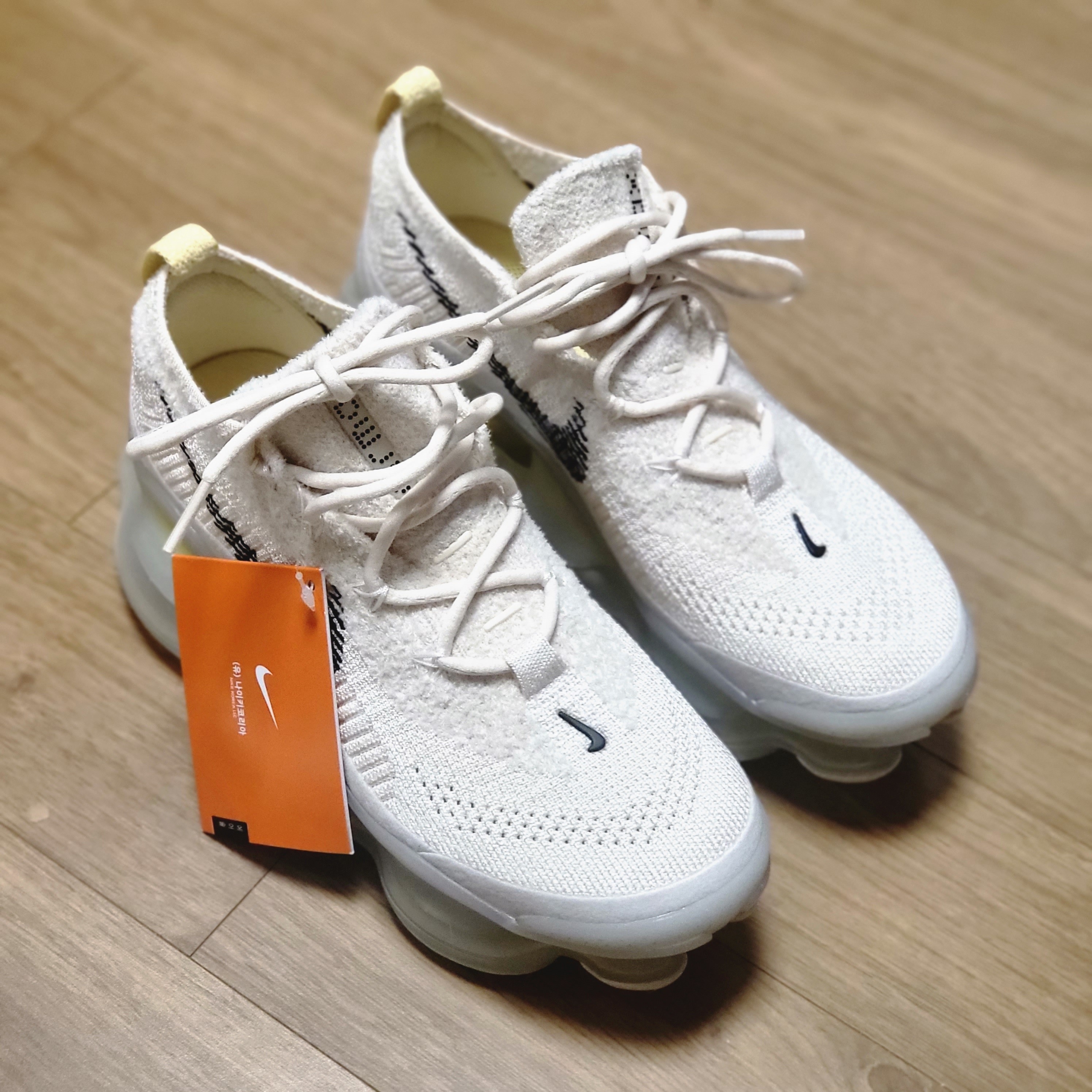 (W) Nike Air Max Scorpion Flyknit Lemon Wash 착용 스타일