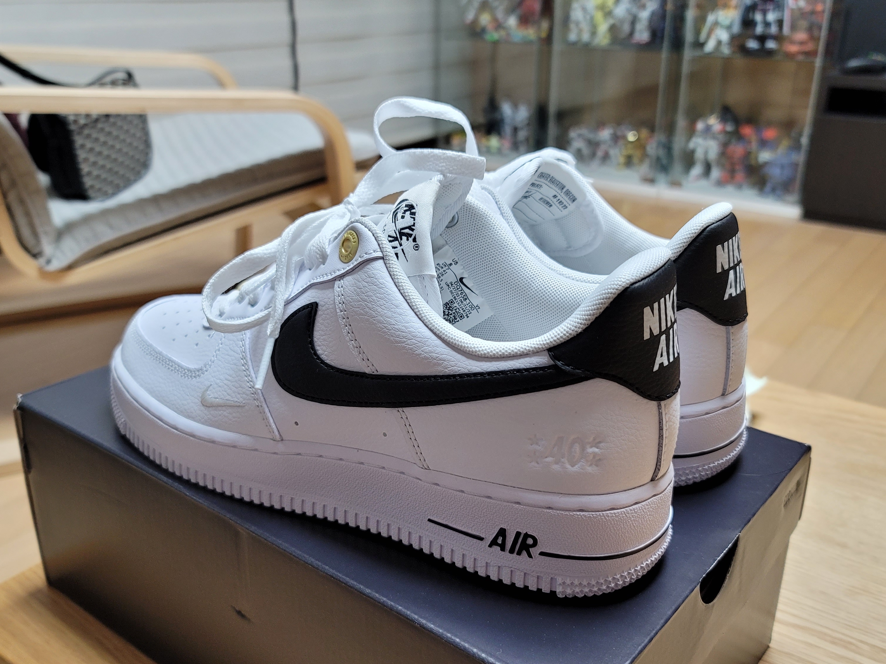 Nike Air Force 1 '07 LV8 40th Anniversary Join Forces White Black, Nike x Off-White Air Force 1 Mid SP White 착용 스타일 - 2
