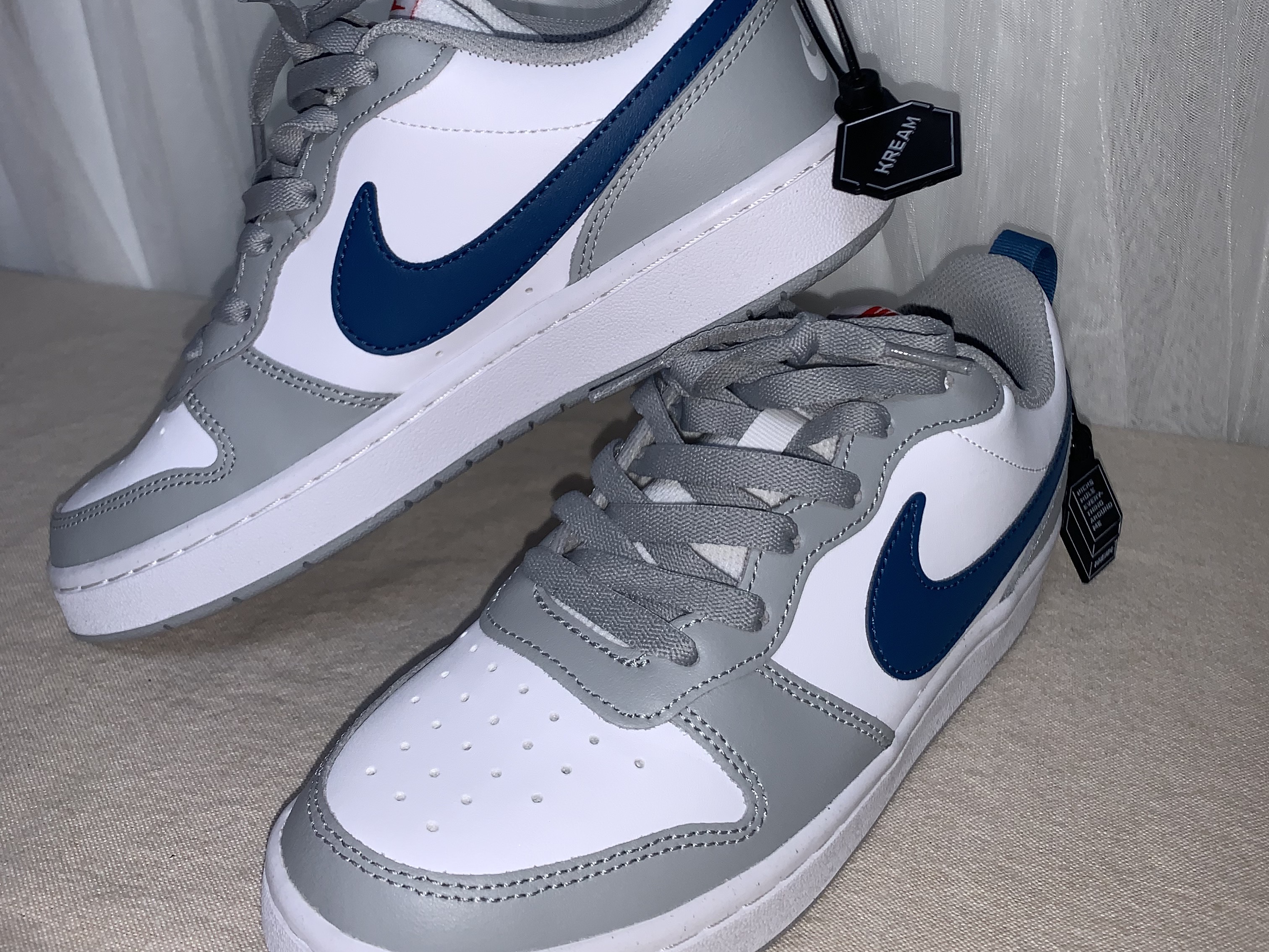 (GS) Nike Court Borough Low 2 Light Smoke Grey 착용 스타일