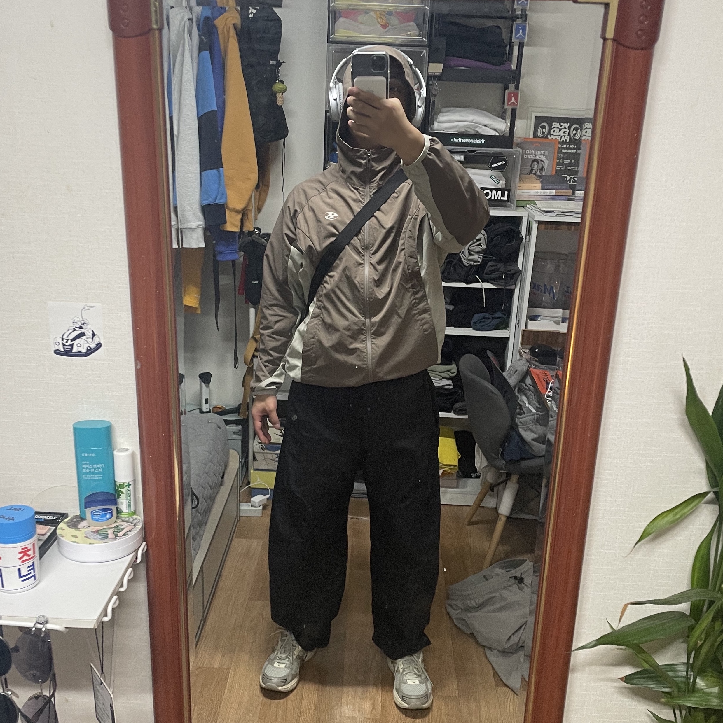 Sansan Gear Side Snap Pants Black, Asics x I4P Gel-1130 Glacier Grey Mink 착용 스타일 - 2