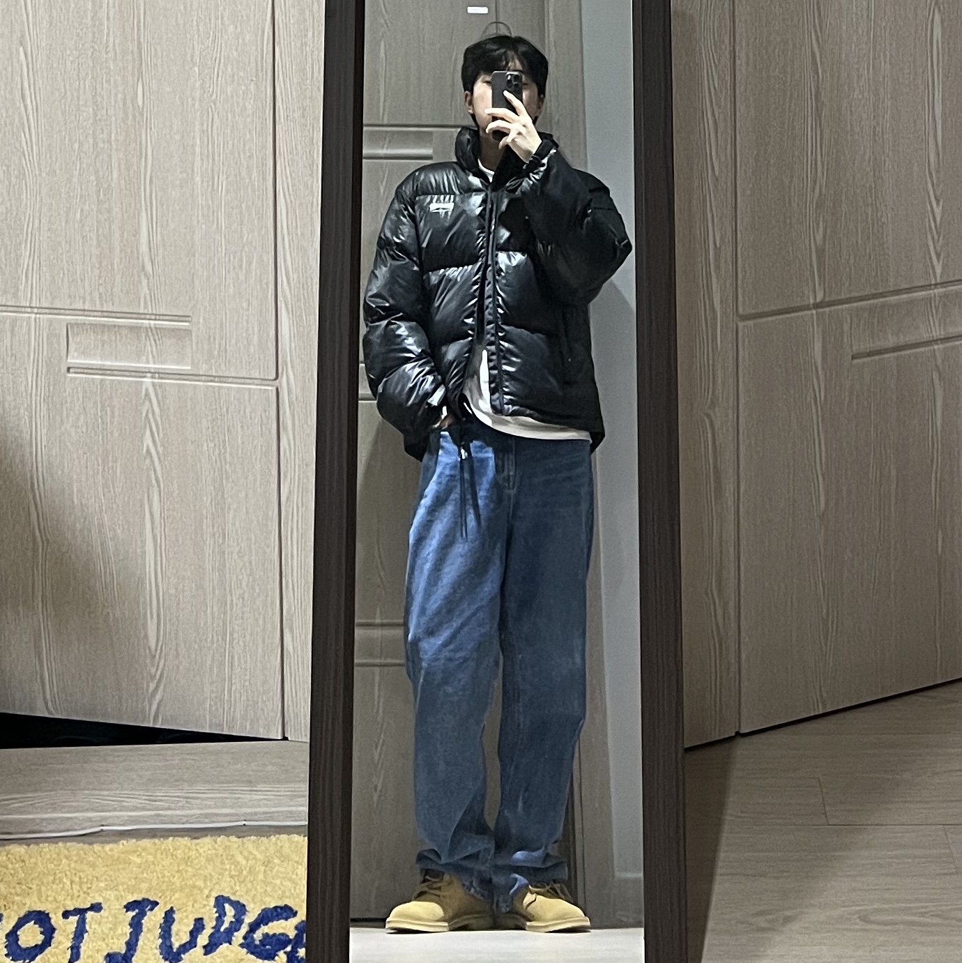 Clarks x Thisisneverthat Desert Boots Maple 착용 스타일