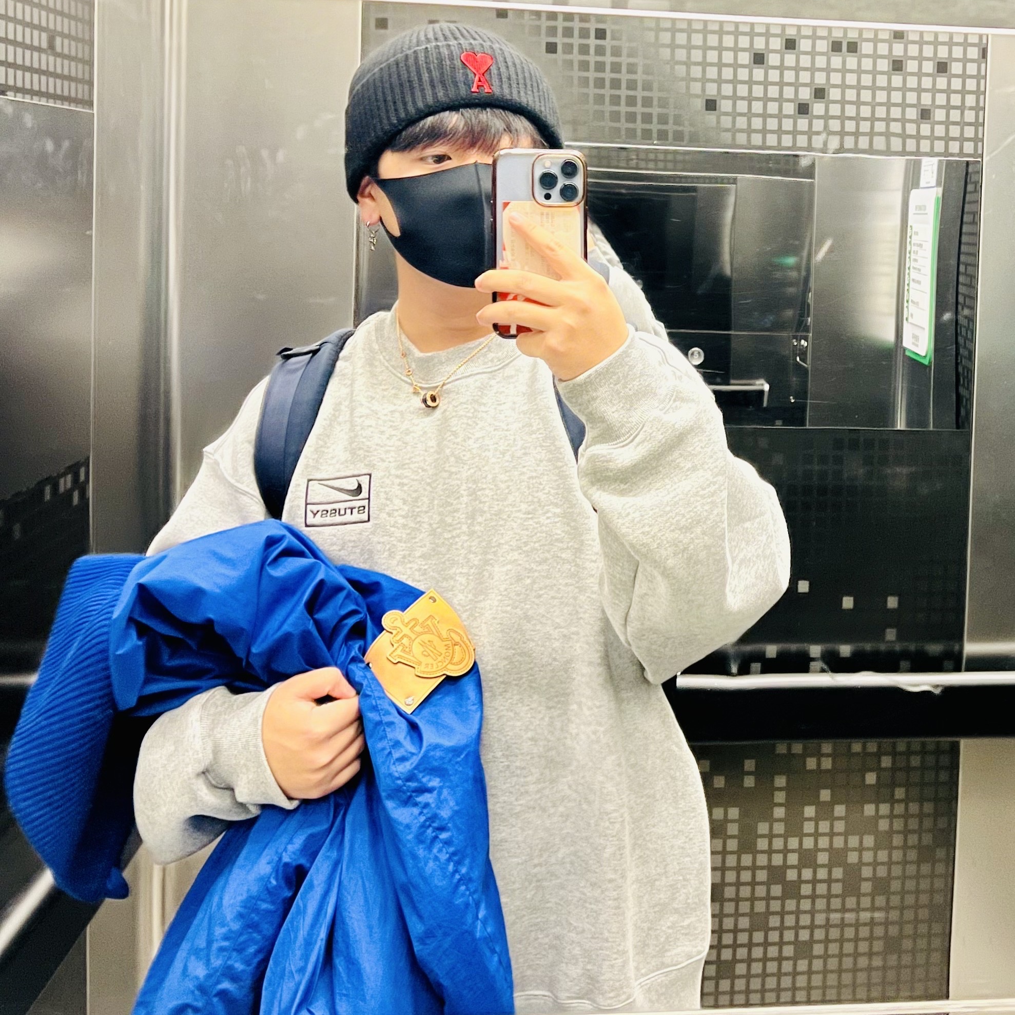 Moncler x JW Anderson Skiddaw Short Down Jacket Cornflower Blue - 22FW, Nike x Stussy NRG BR Crew Fleece Grey 착용 스타일
