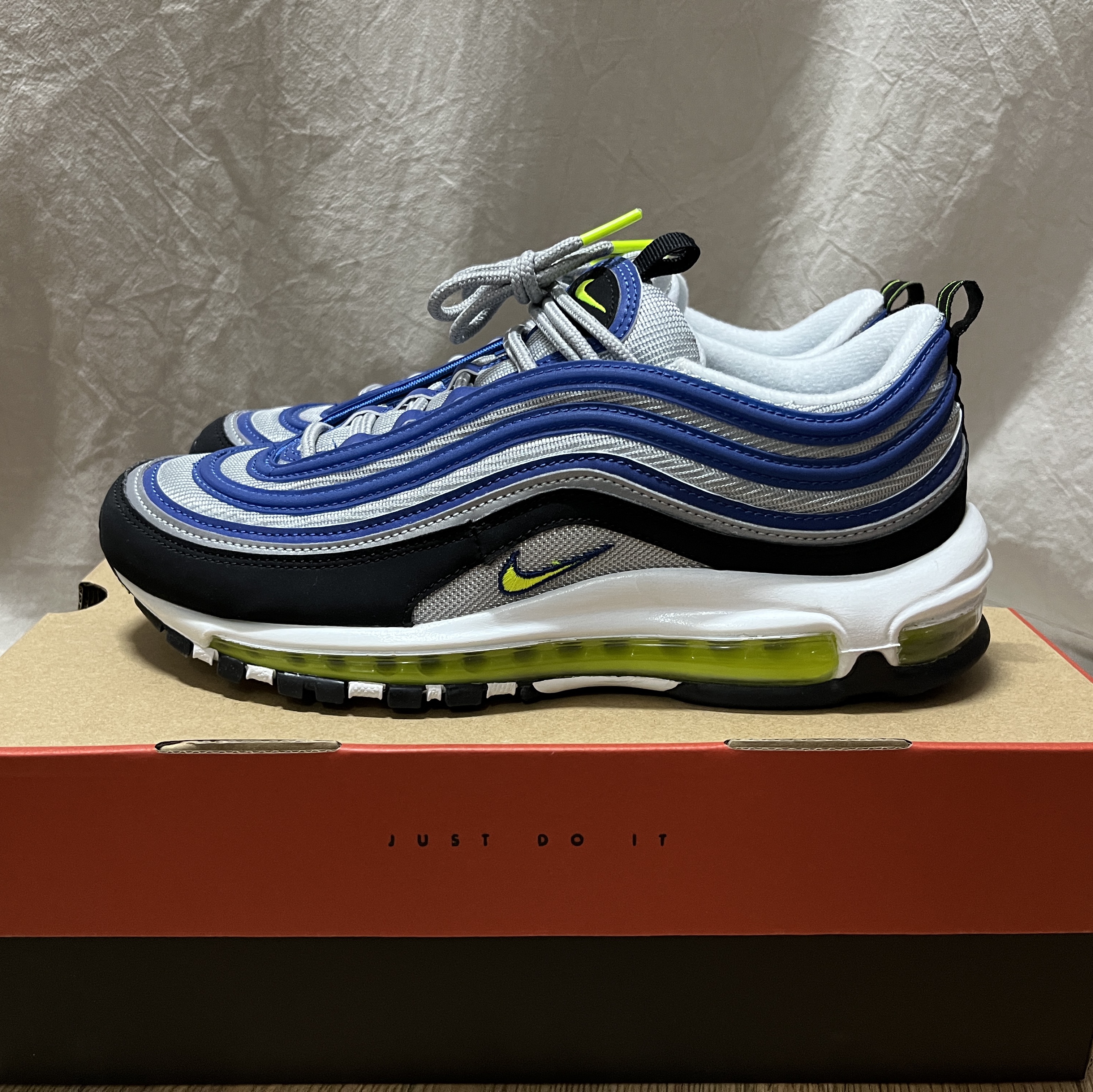 Nike Air Max 97 OG Atlantic Blue and Voltage Yellow 착용 스타일