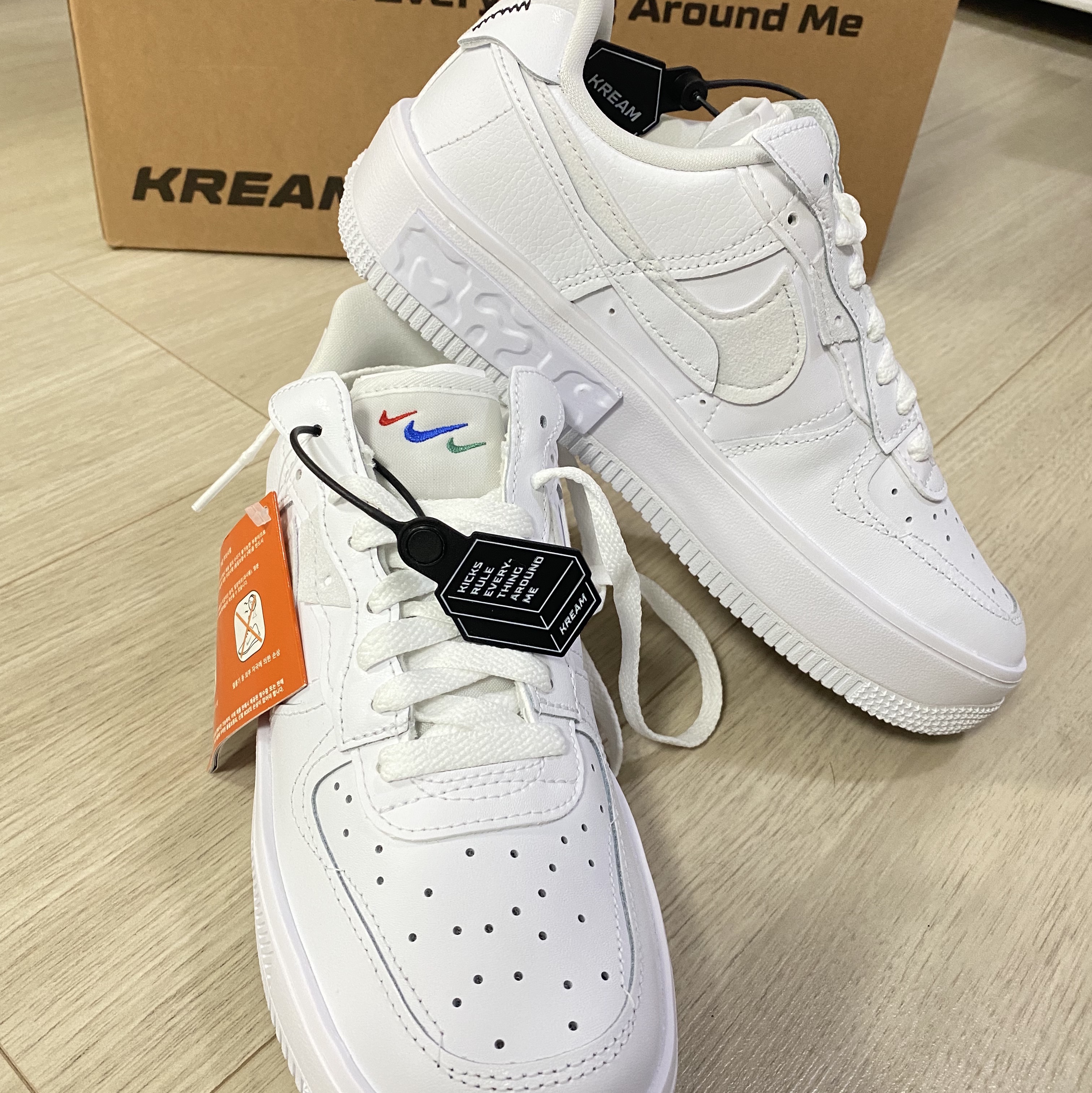 (W) Nike Air Force 1 Fontanka White 착용 스타일