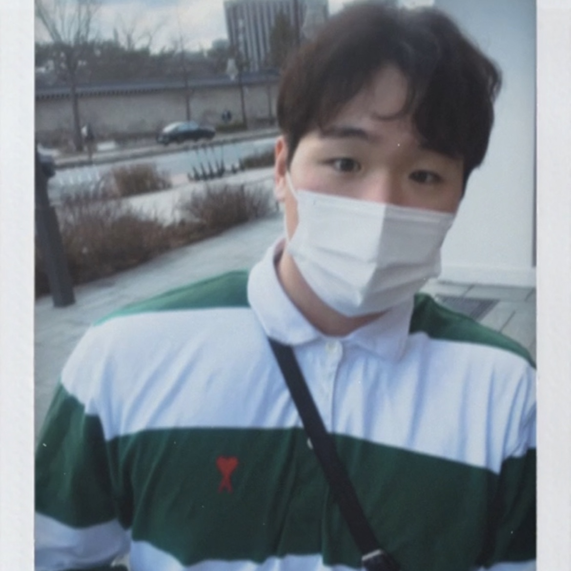 AMI de Coeur Striped Polo Shirt Green White 착용 스타일