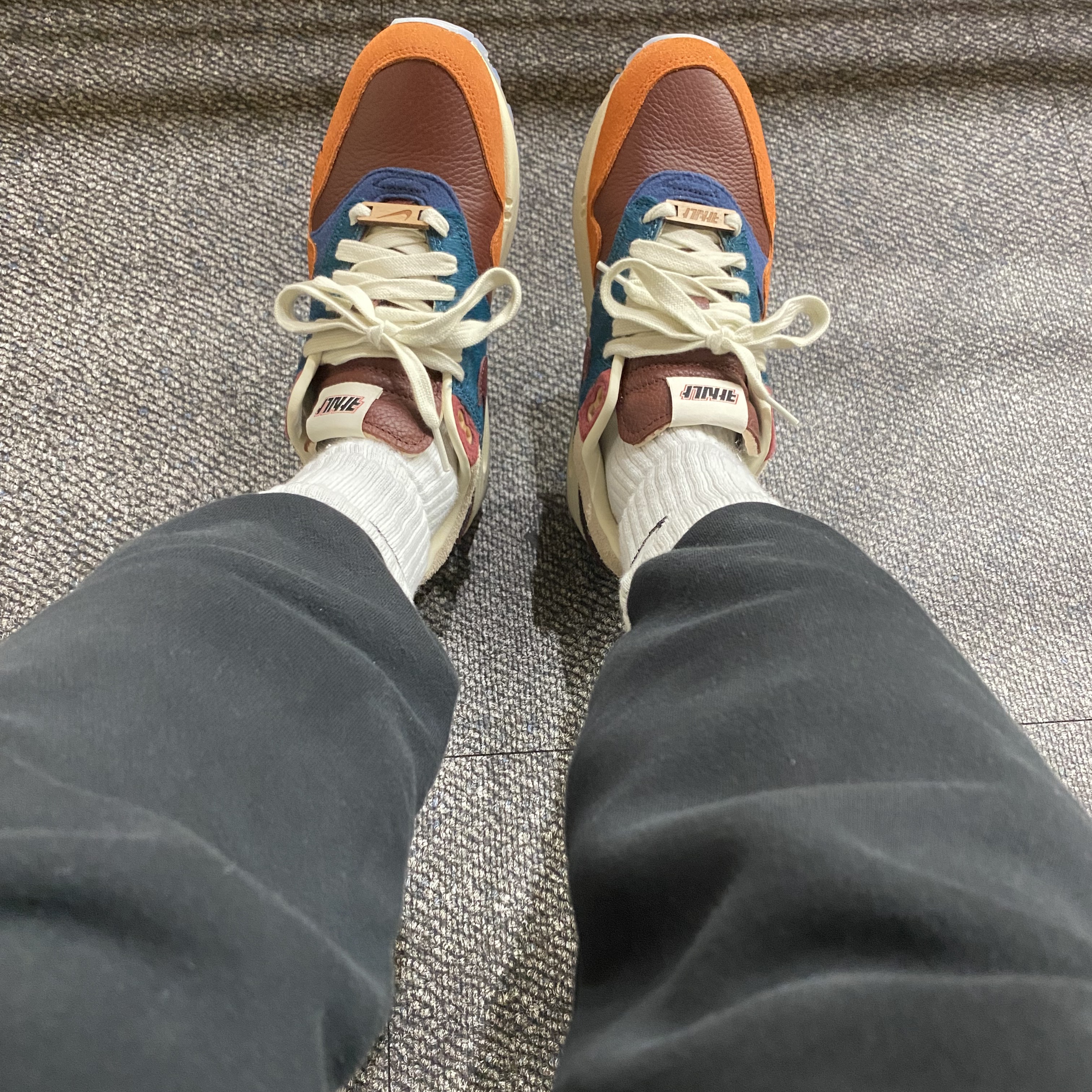 Nike x Kasina Air Max 1 SP Won-Ang Orange 착용 스타일 - 1