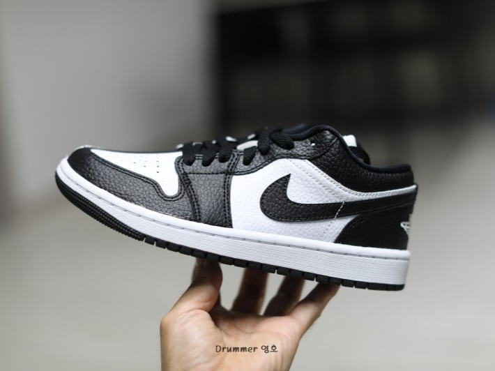 (W) Jordan 1 Low SE Black White 착용 스타일 - 3