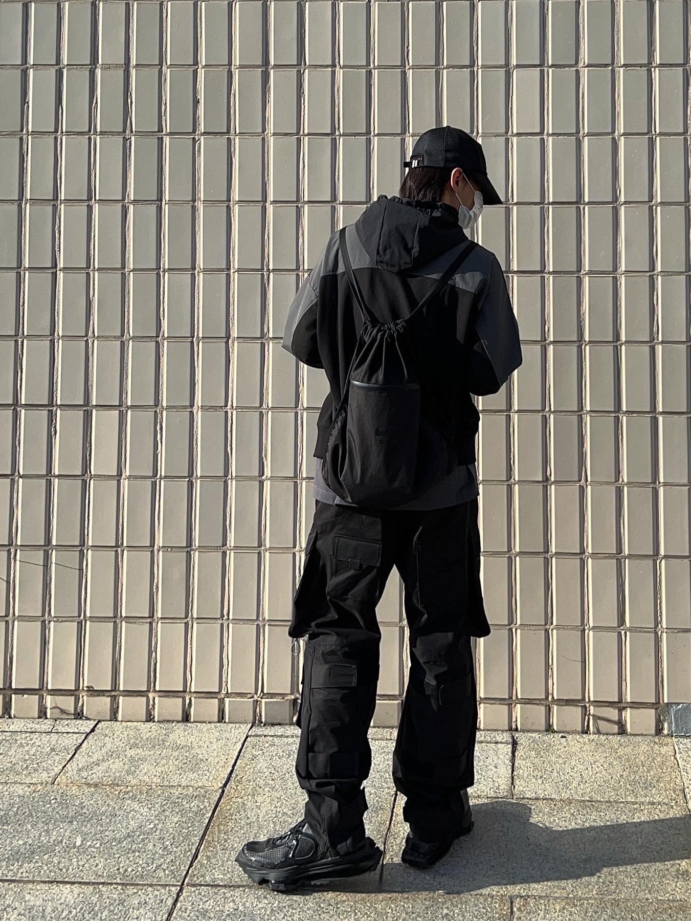 Nike x Matthew M Williams Zoom 004 Triple Black 착용 스타일 - 3