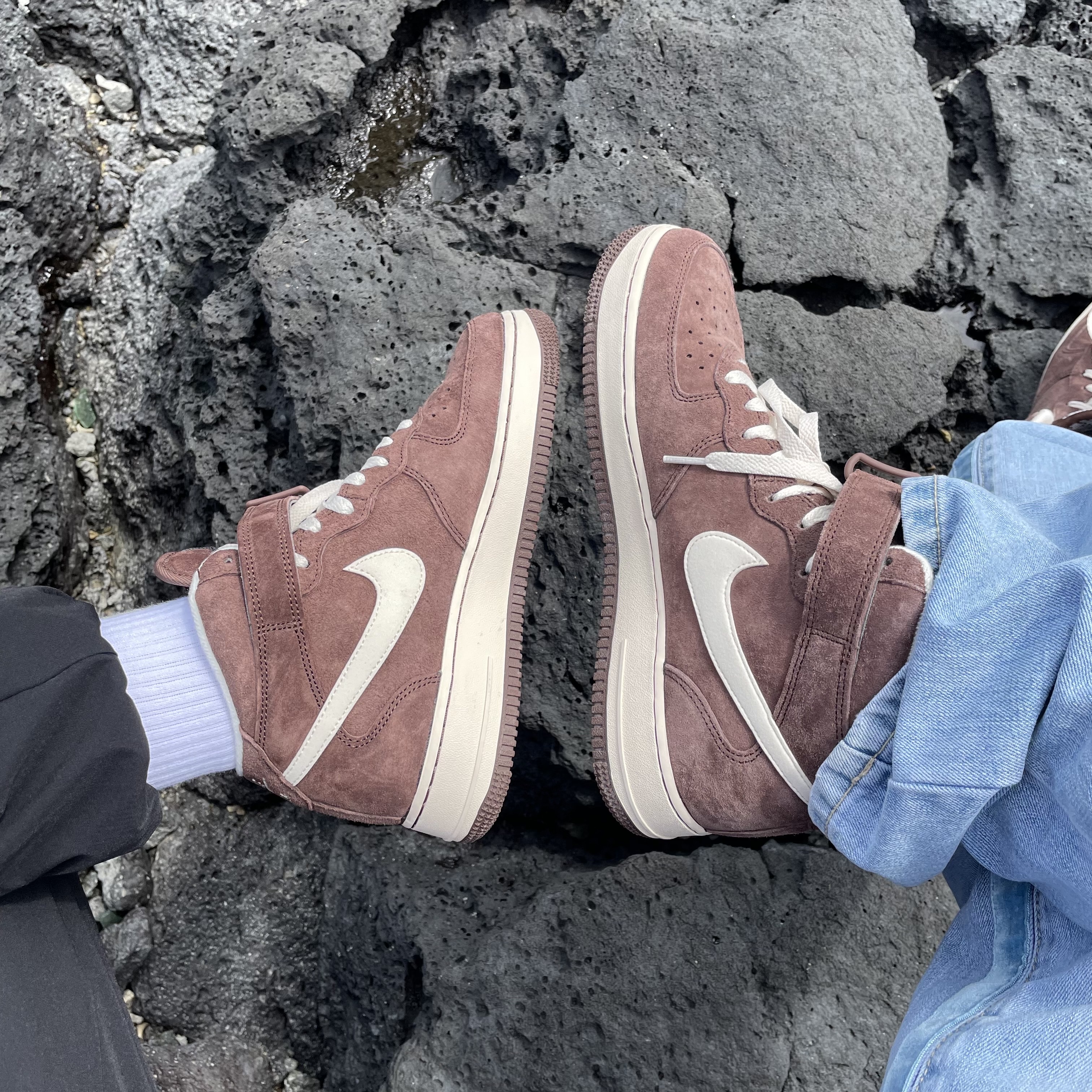 Nike Air Force 1 Mid '07 QS Chocolate 착용 스타일