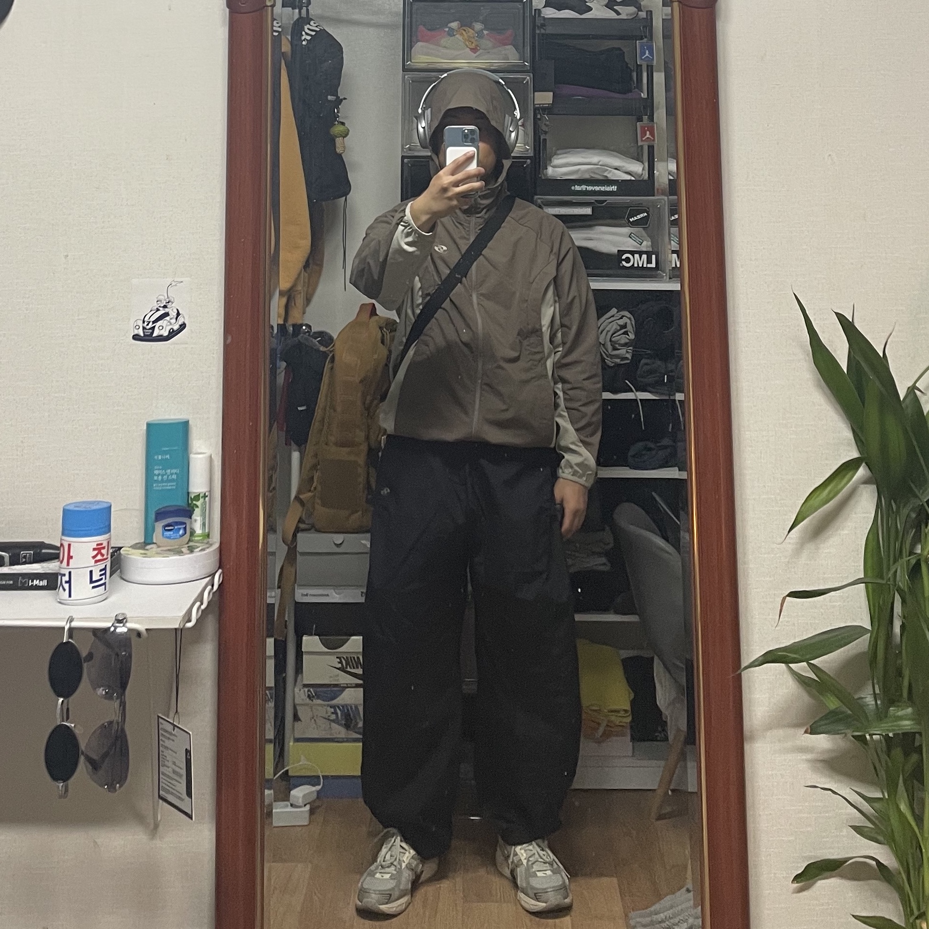 Sansan Gear Side Snap Pants Black, Asics x I4P Gel-1130 Glacier Grey Mink 착용 스타일 - 1