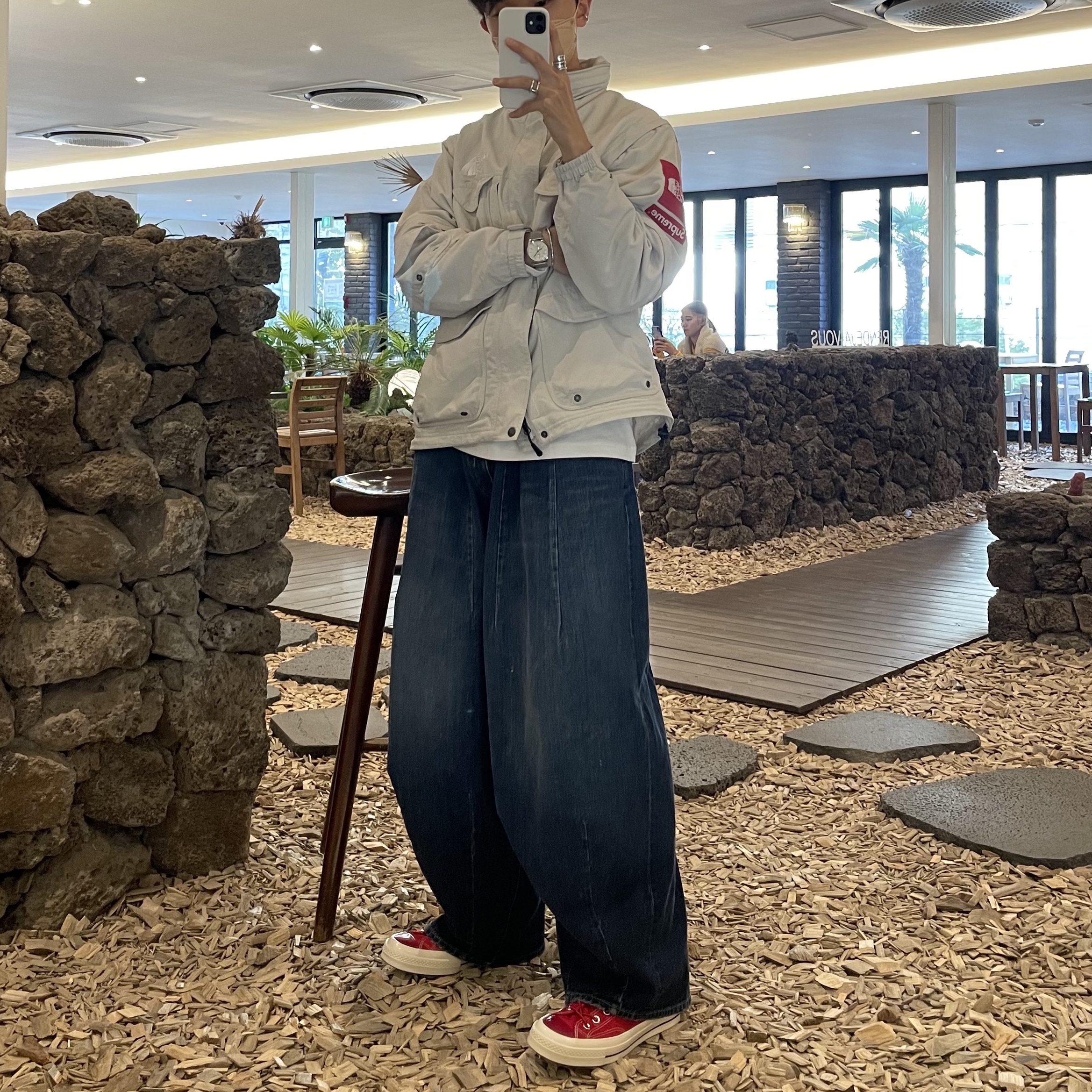 Supreme x The North Face Trekking Convertible Jacket Stone - 22SS, Needles H.D. Jean Pants Indigo 착용 스타일 - 2