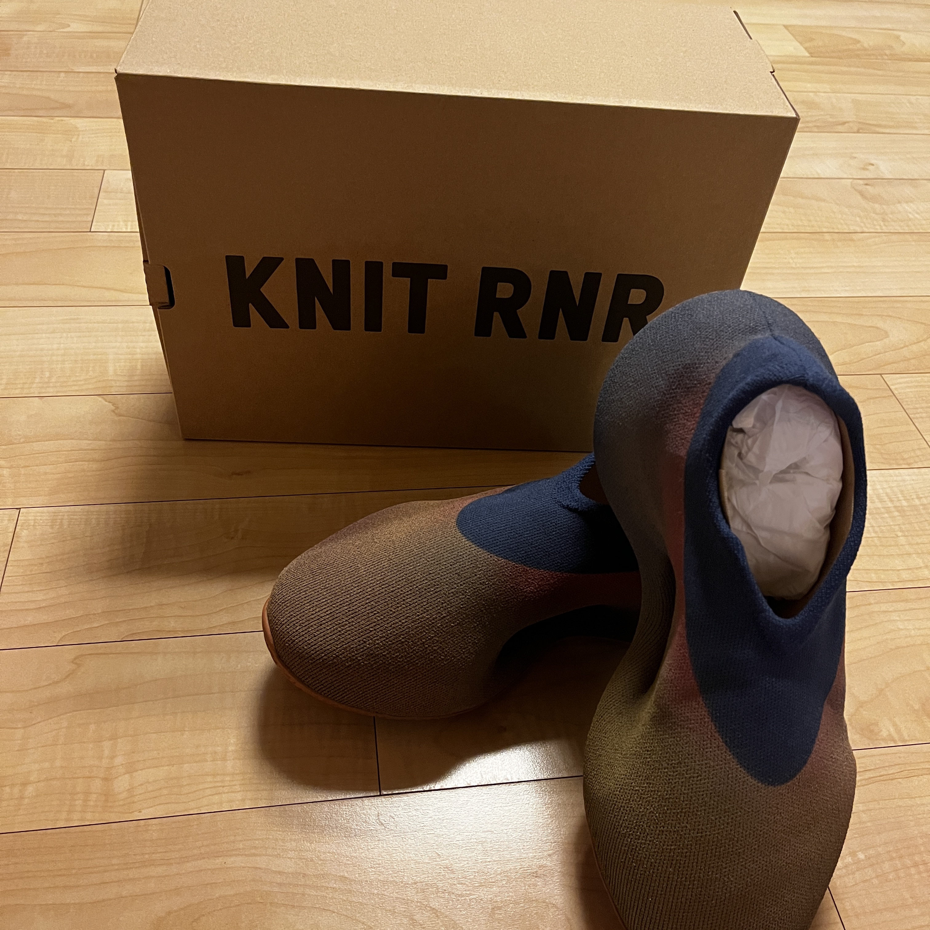Adidas Yeezy Knit RNR Faded Indigo 착용 스타일 - 3