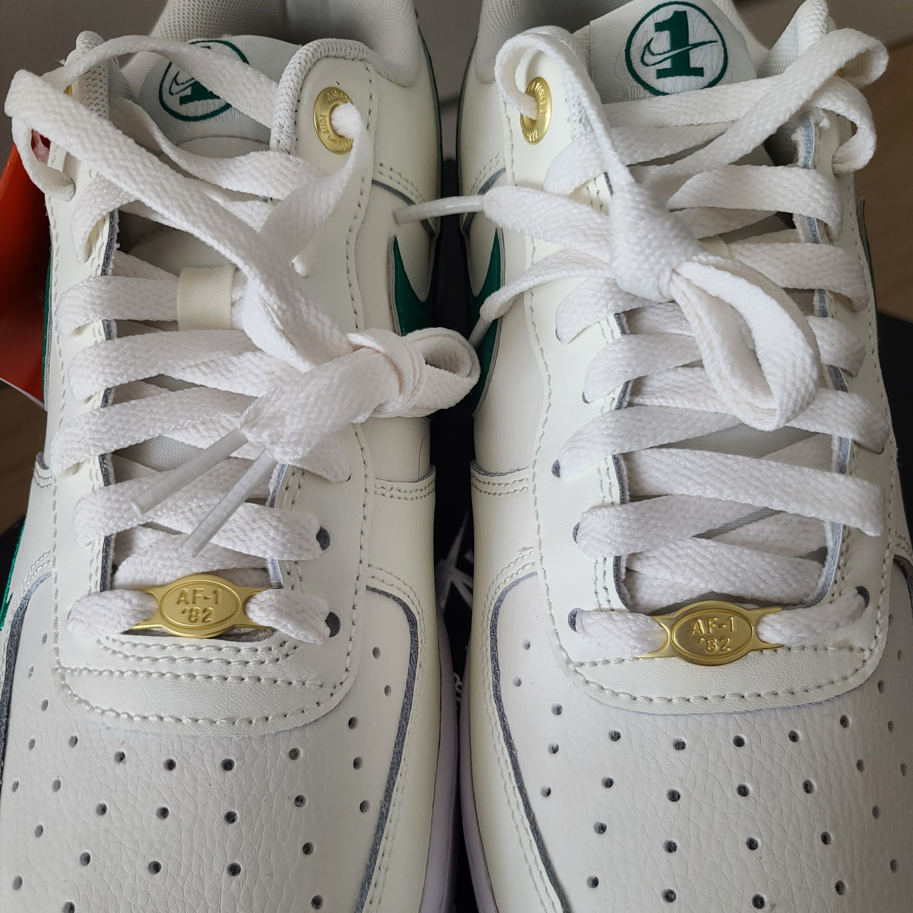 Nike Air Force 1 '07 LV8 40th Anniversary Join Forces Sail Malachite 착용 스타일 - 2