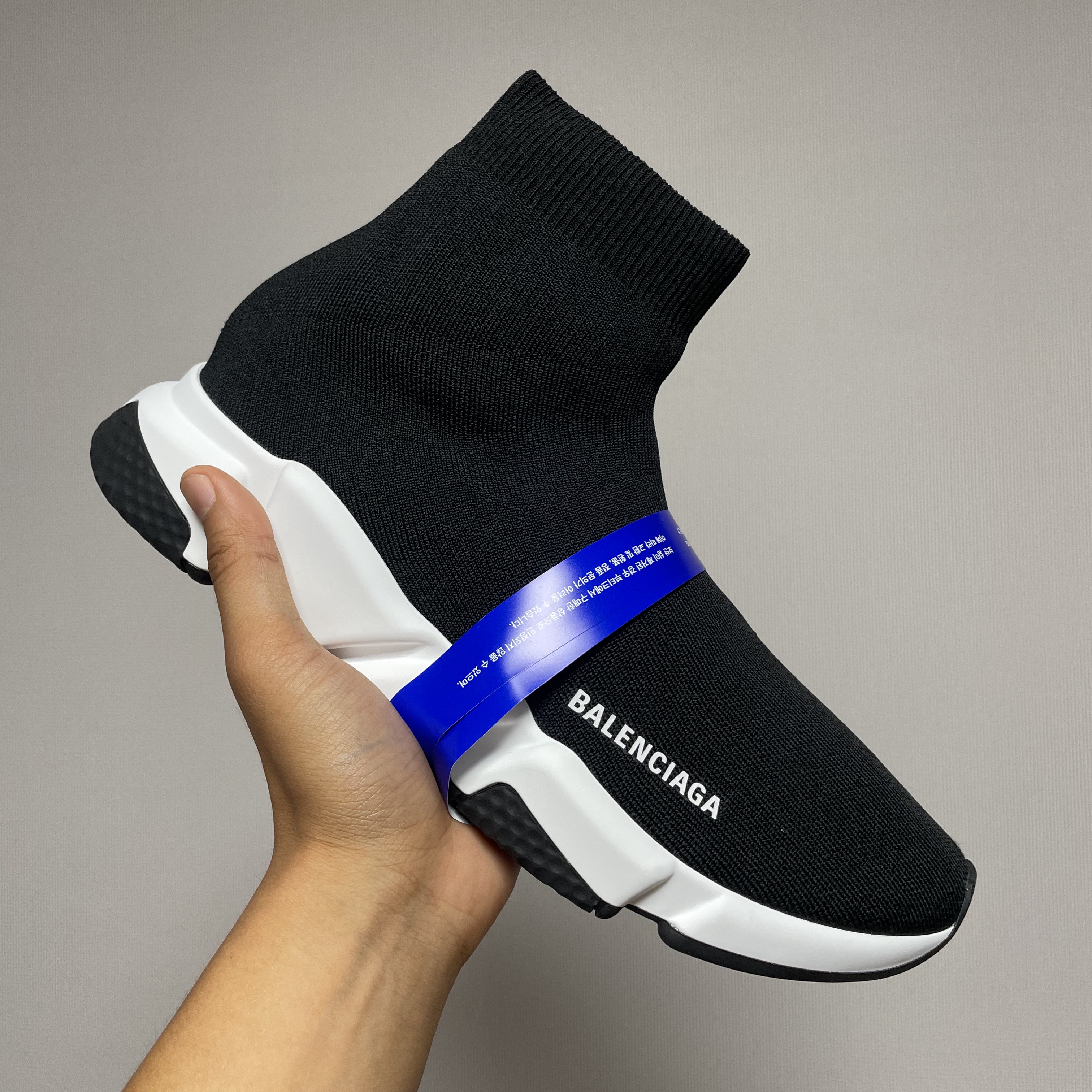 Balenciaga Speed Trainer Black White 2021/2022 착용 스타일