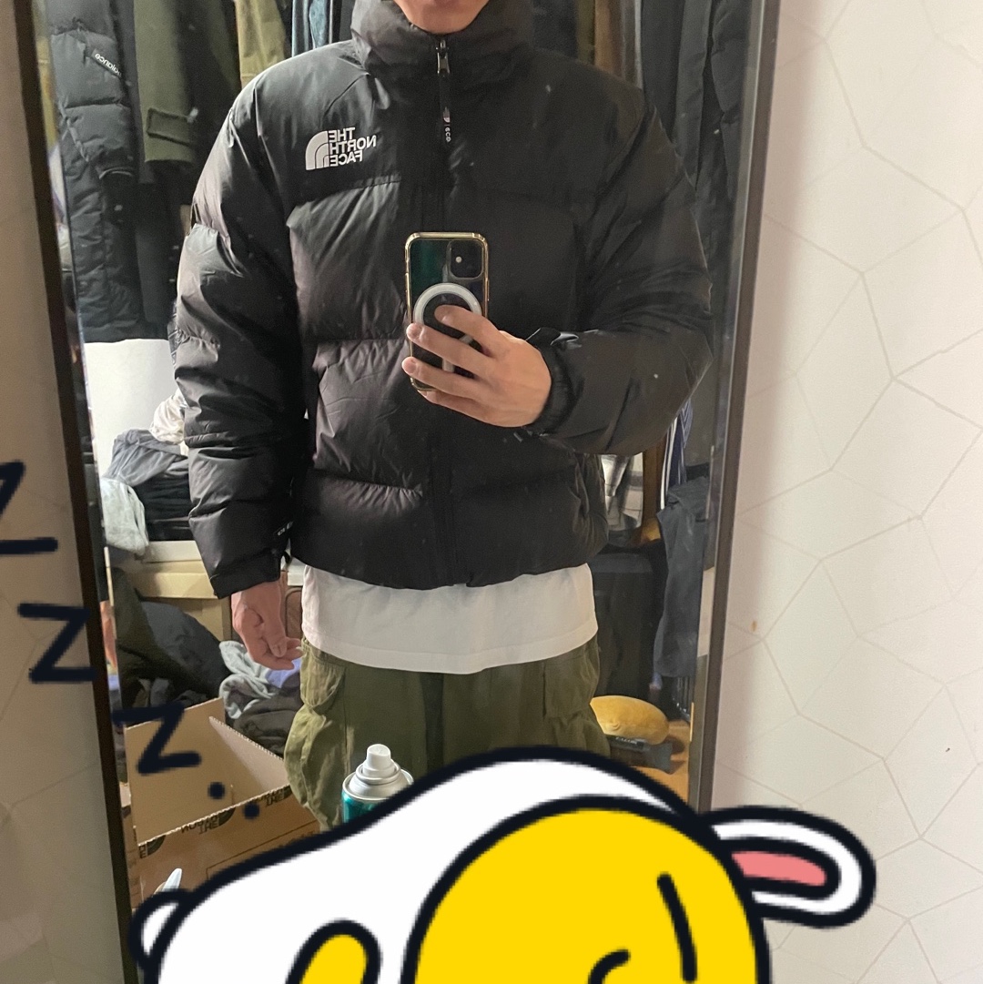 The North Face 1996 Eco Nuptse Jacket Black 착용 스타일 - 1