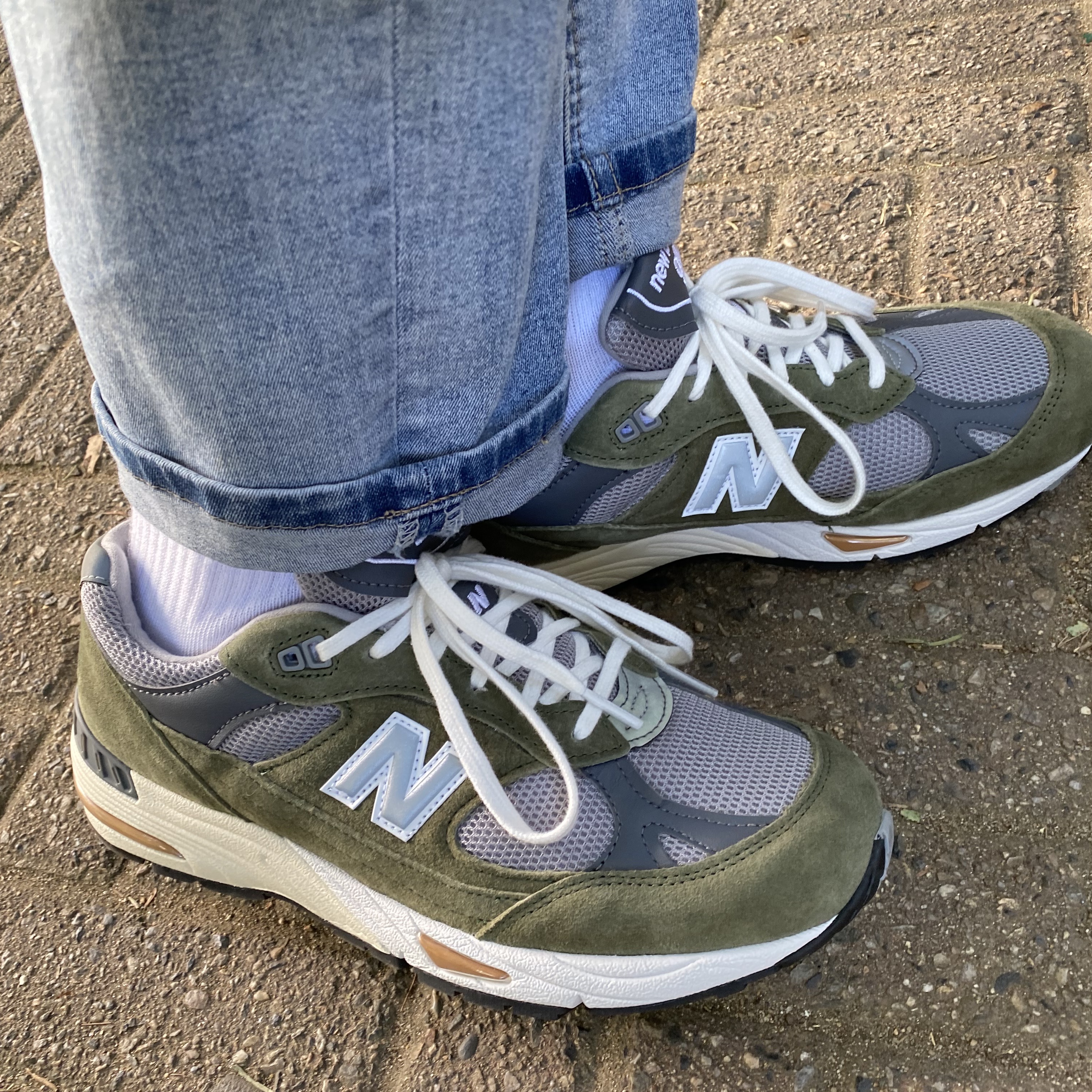 New Balance 991 Made in UK Green Grey 착용 스타일 - 2