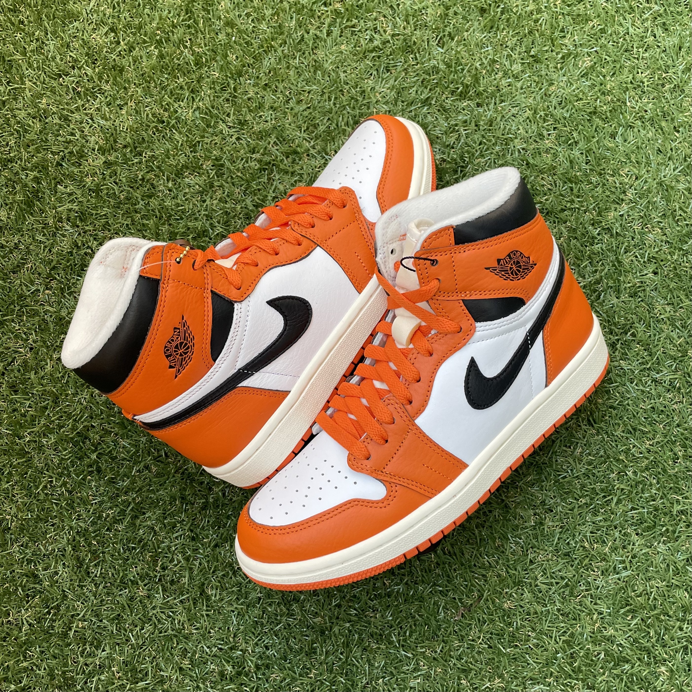 (W) Jordan 1 Retro High OG Starfish 착용 스타일 - 2