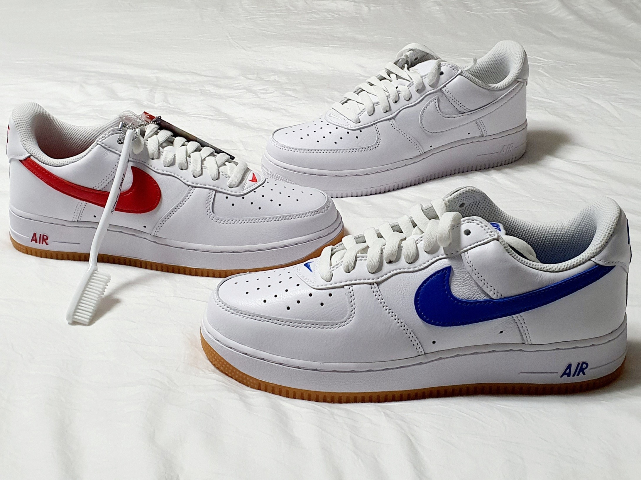 Nike Air Force 1 Low Retro Color of the Month Varsity Royal, Nike Air Force 1 Low Retro Color of the Month University Red 착용 스타일 - 4