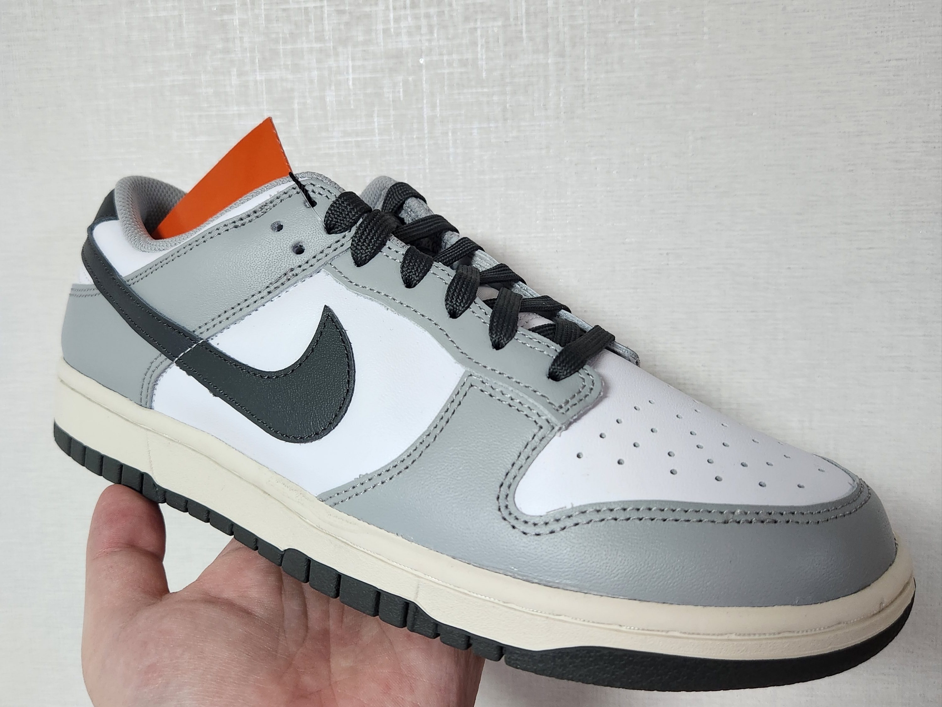 (W) Nike Dunk Low Light Smoke Grey 착용 스타일 - 3