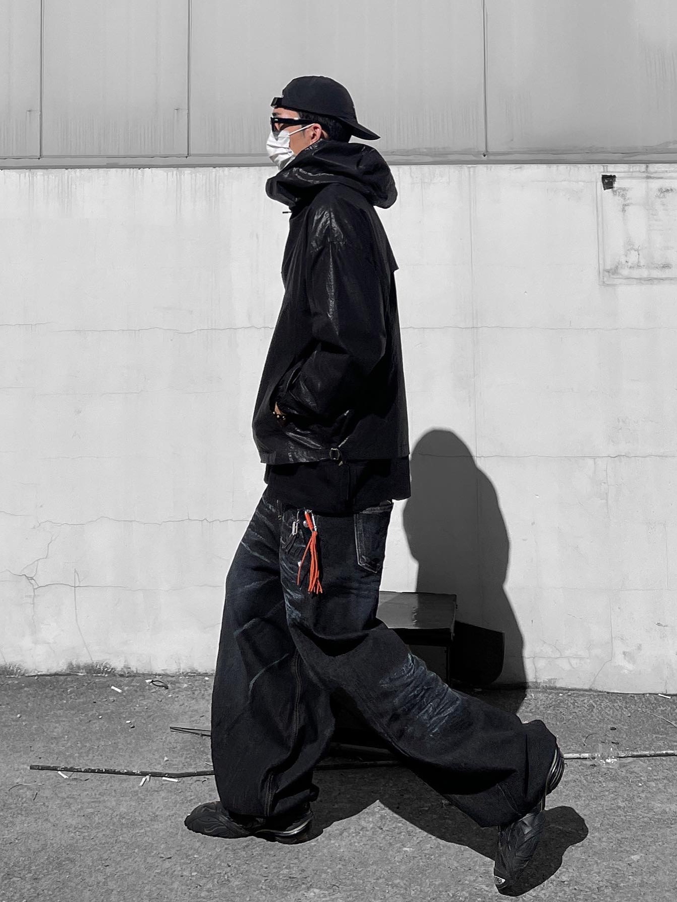 Balenciaga Tyrex Sneakers Black 착용 스타일 - 2