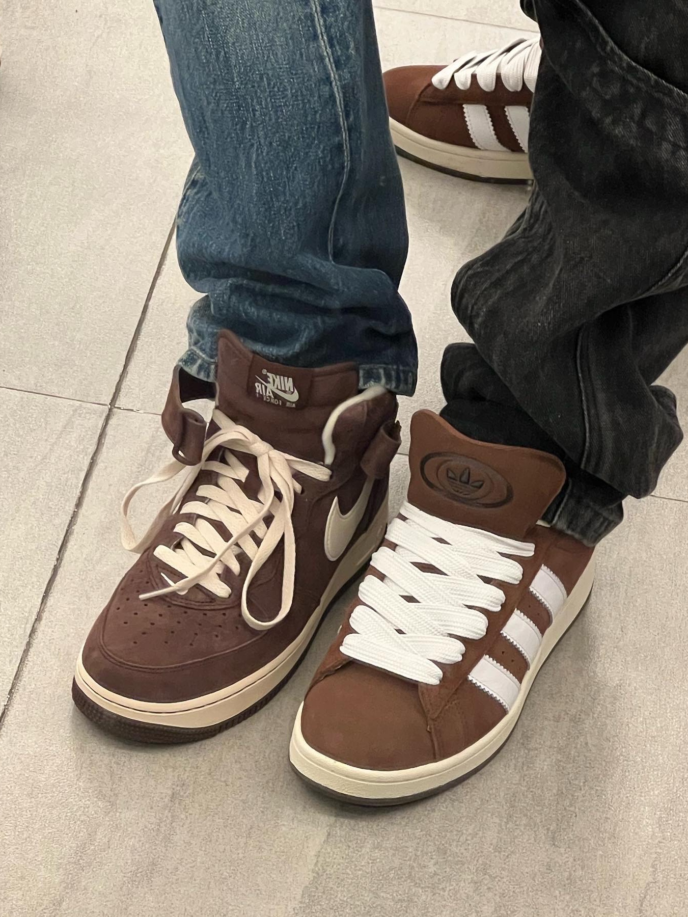 Our Legacy Evening Polo Fuzzy Alpaca Royal Blue, Nike Air Force 1 Mid '07 QS Chocolate 착용 스타일 - 2