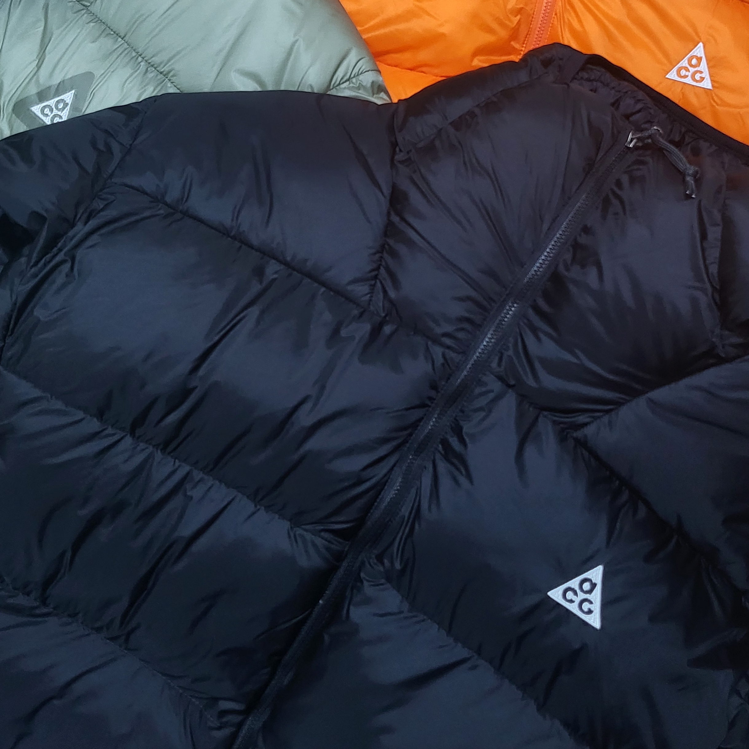 Nike ACG Therma-Fit ADV Lunar Lake Puffer Jacket Light Army - US/EU, Nike ACG Therma-Fit ADV Lunar Lake Puffer Jacket Black - US/EU 착용 스타일