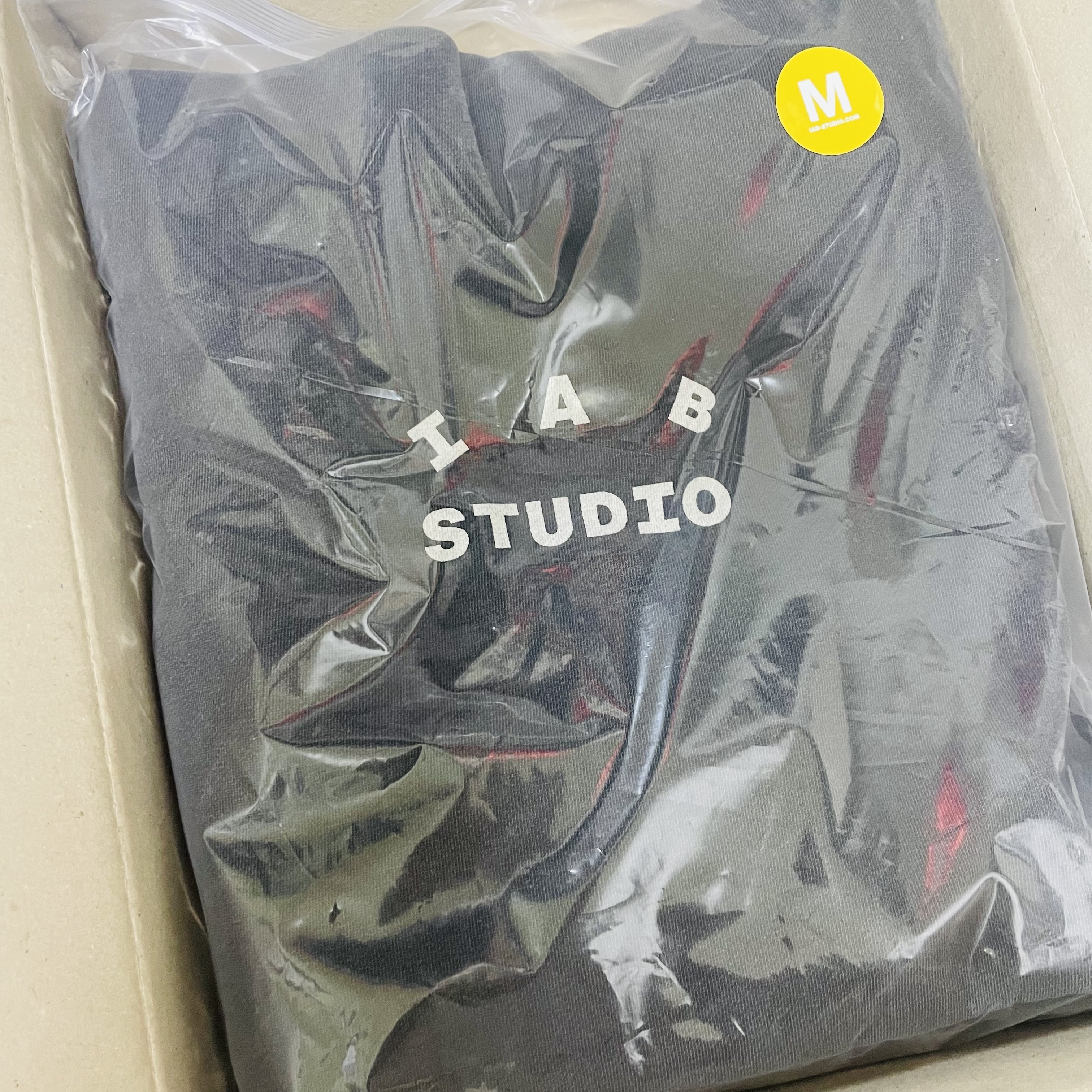 IAB Studio Pigment Hoodie & Sack Black, IAB Studio Pigment Hoodie Black 착용 스타일 - 2