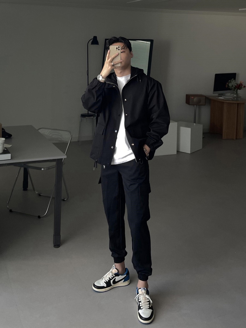 Jordan 1 x Travis Scott x Fragment Retro Low OG SP Military Blue, Jordan 1 x Travis Scott Retro Low OG SP Sail and Ridgerock 착용 스타일 - 1