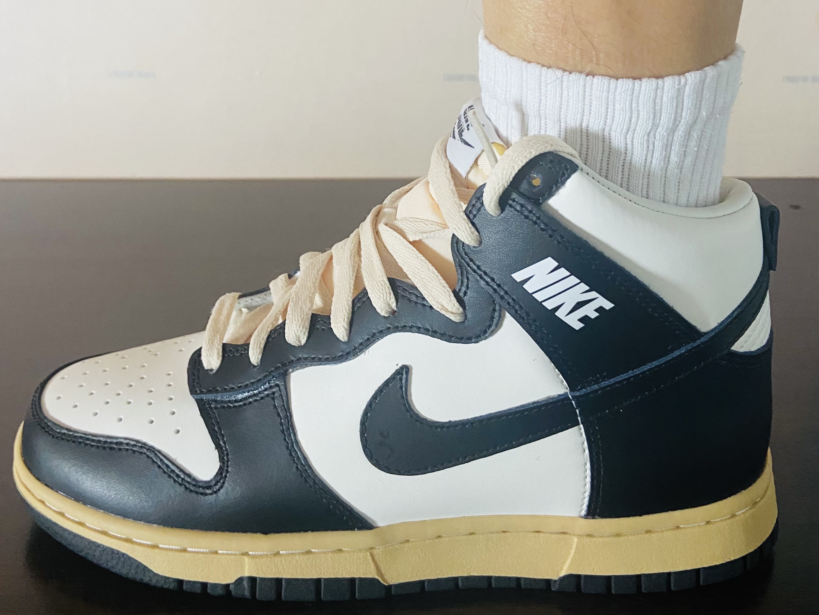 (W) Nike Dunk High SE Sail Black 착용 스타일