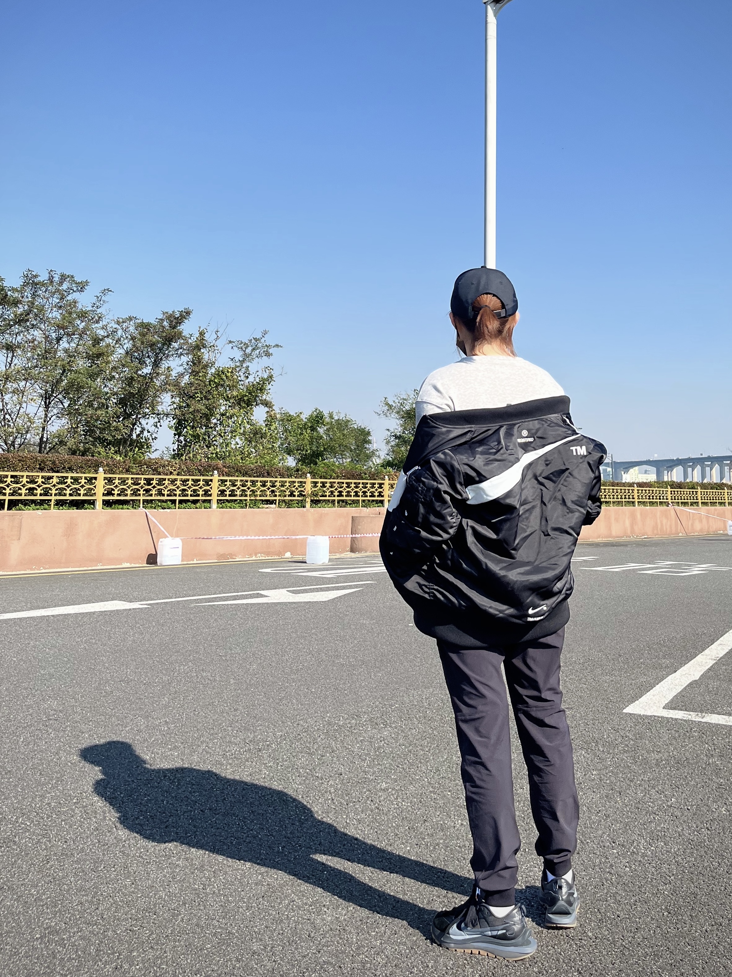 IAB Studio Long Sleeve Gray, Nike NSW Swoosh Therma-Fit Bomber Black - Asia 착용 스타일