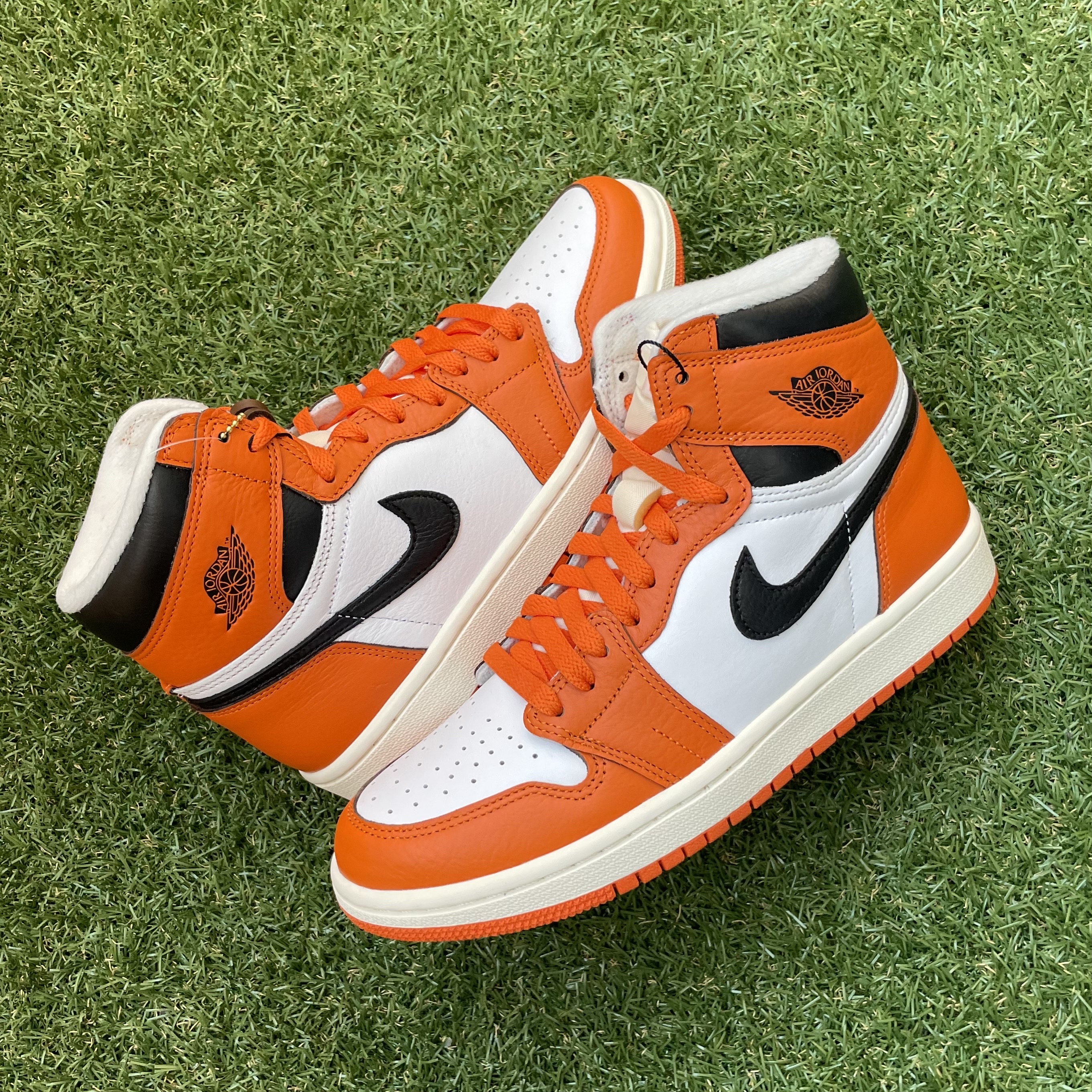 (W) Jordan 1 Retro High OG Starfish 착용 스타일 - 1