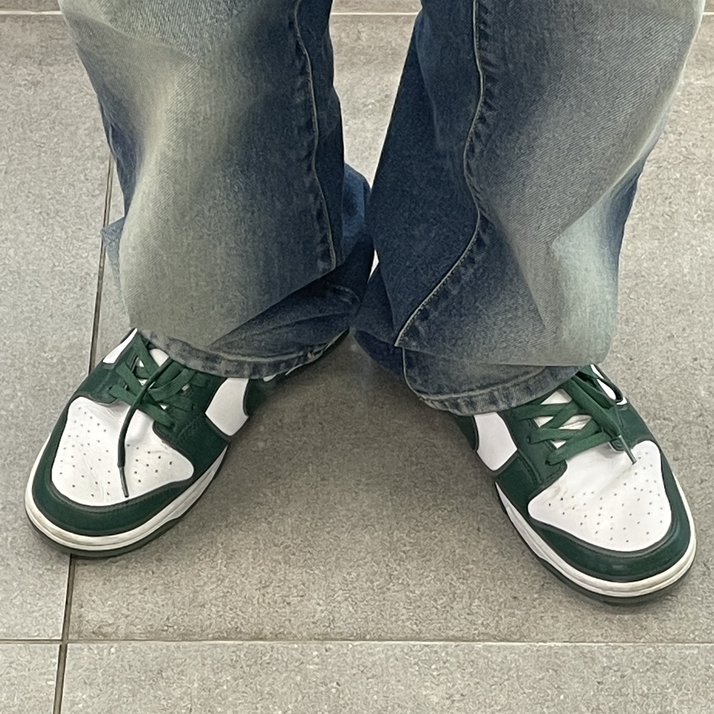Nike Dunk Low Retro Varsity Green 착용 스타일