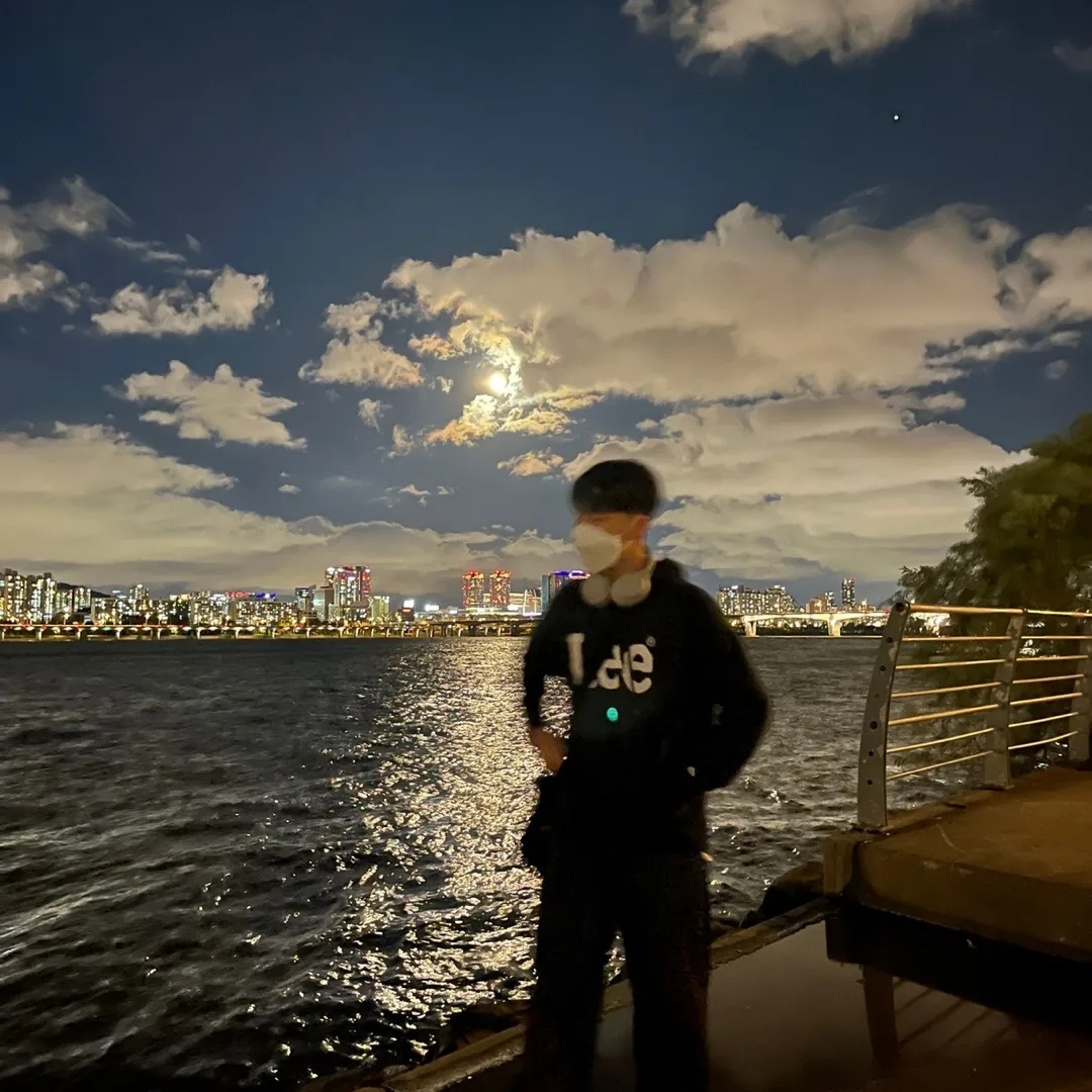 태주이 (@taejue) 님의 게시물 | KREAM