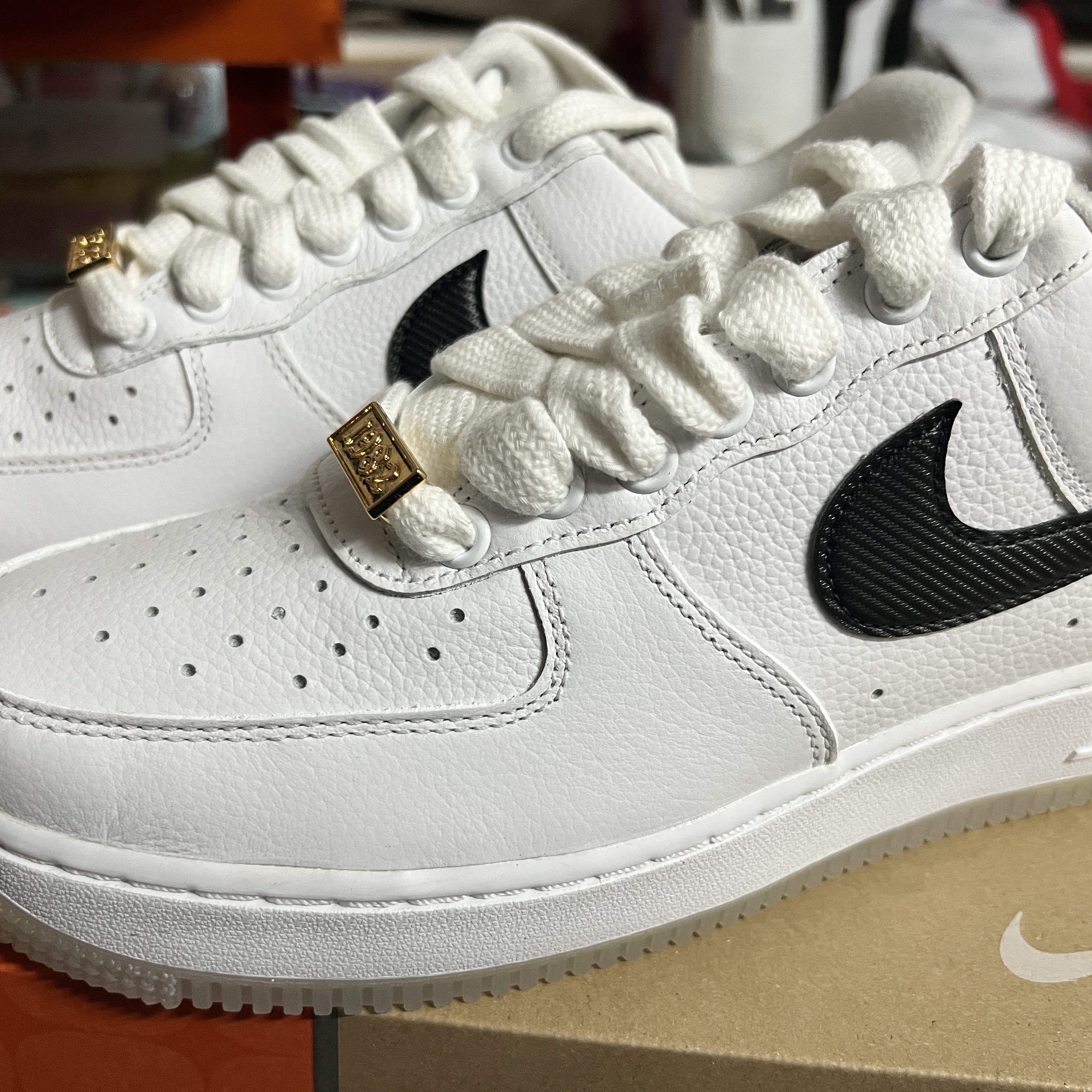 Nike Air Force 1 '07 PRM Bronx Origins 착용 스타일 - 2