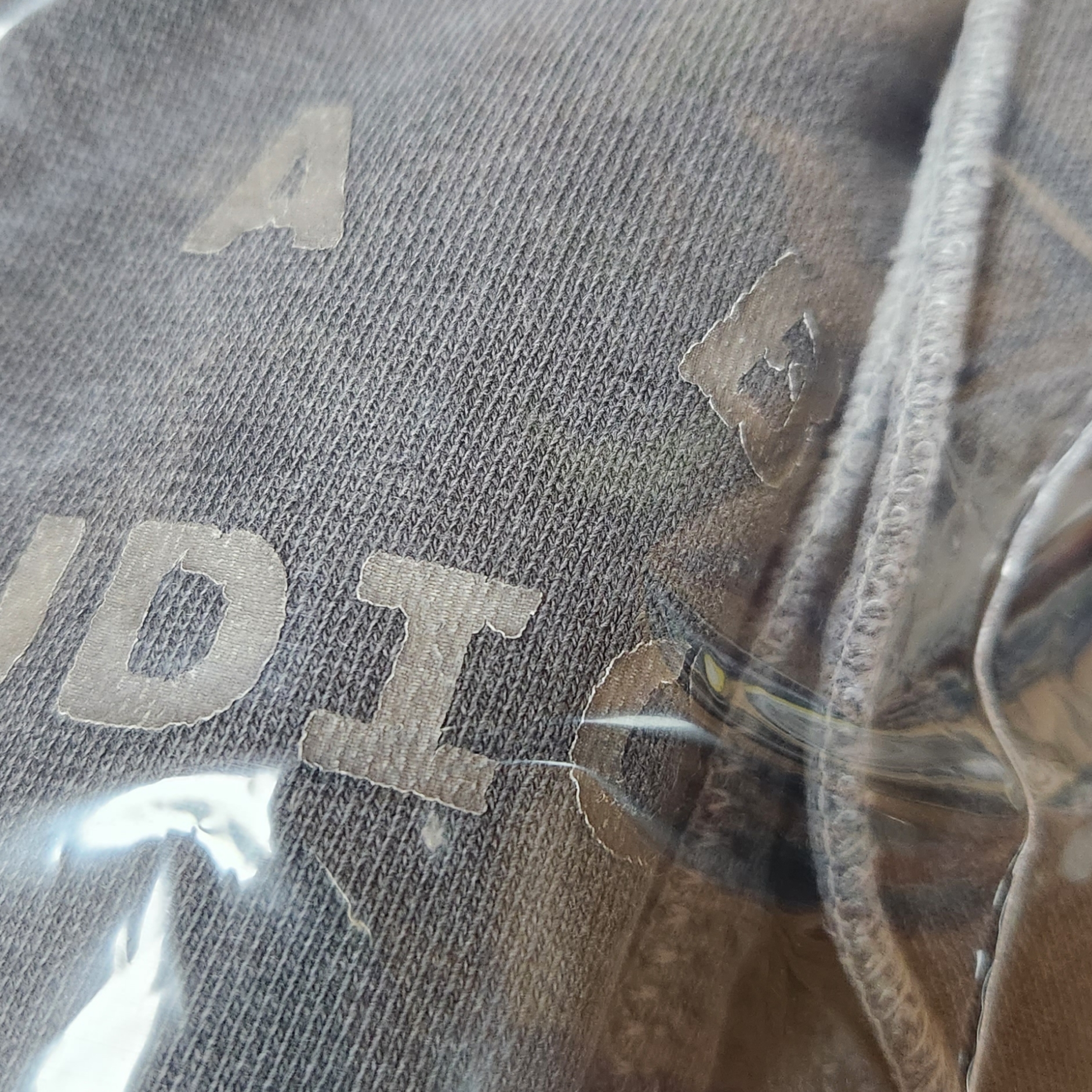 IAB Studio Pigment Hoodie & Sack Black 착용 스타일