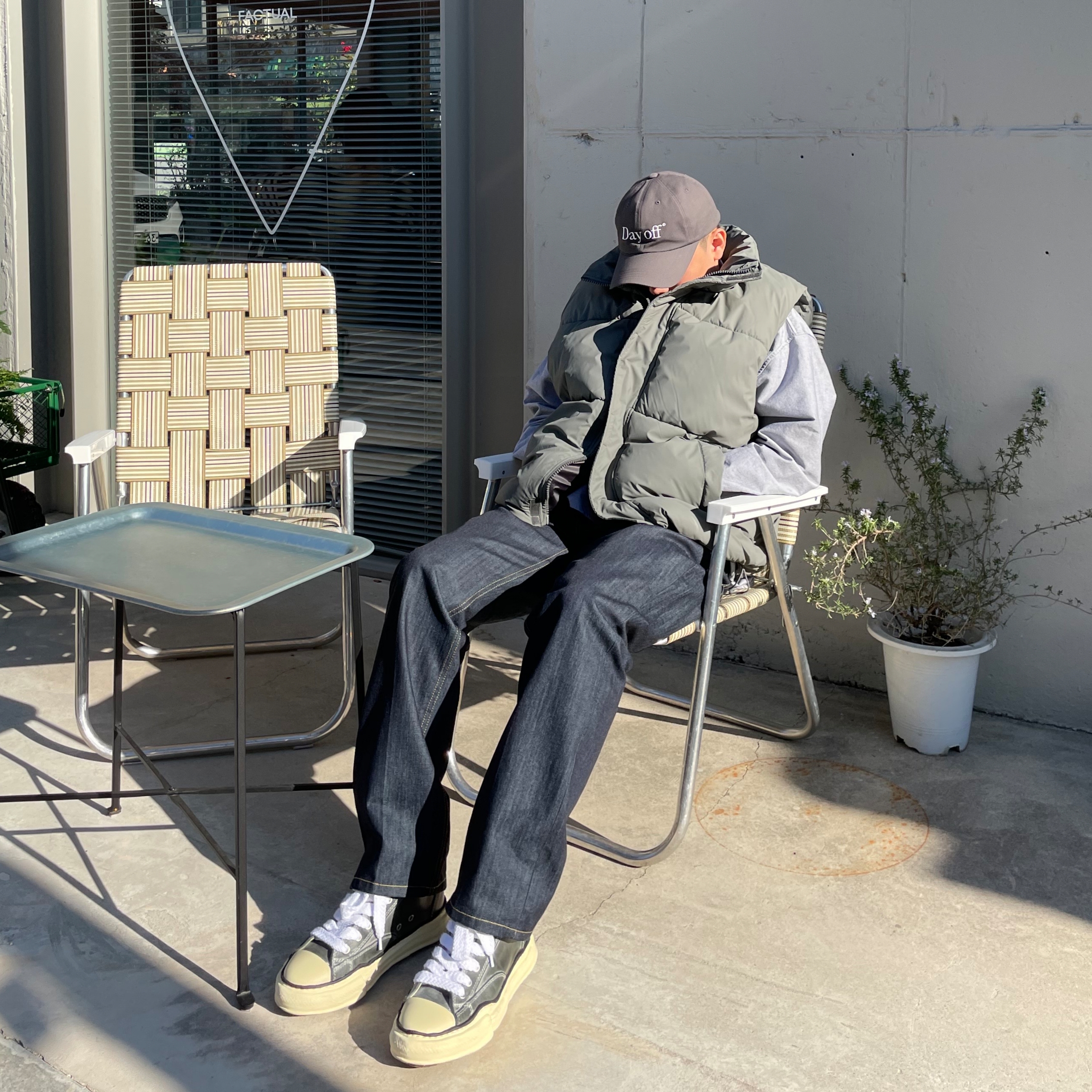 Maison Mihara Yasuhiro Peterson OG Sole Paraffin Leather Low-top Sneakers Black, Maison Mihara Yasuhiro Peterson OG Sole Canvas Low Sneakers Black 착용 스타일