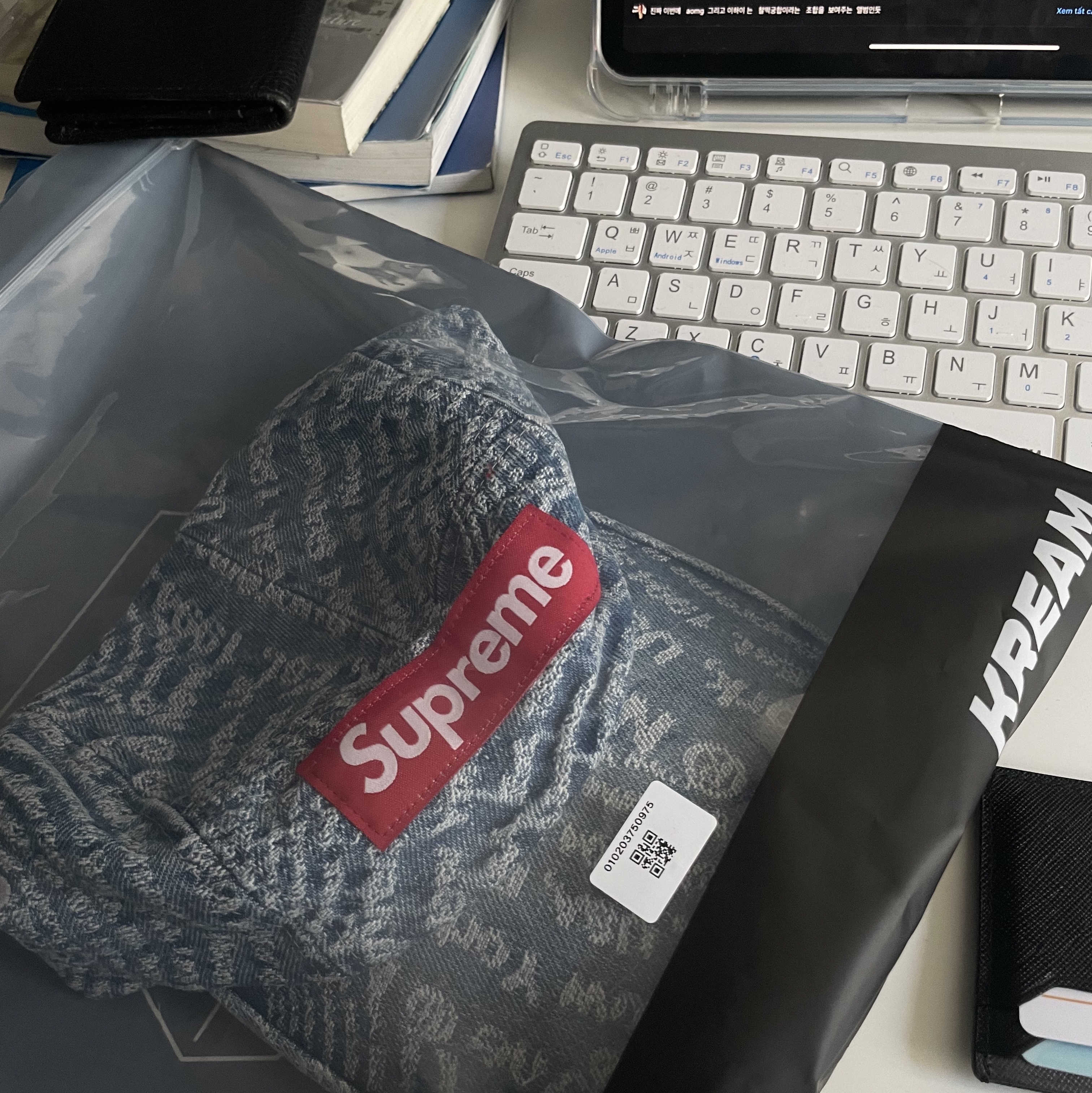 Supreme Fat Tip Jacquard Denim Camp Cap Blue - 22SS 착용 스타일
