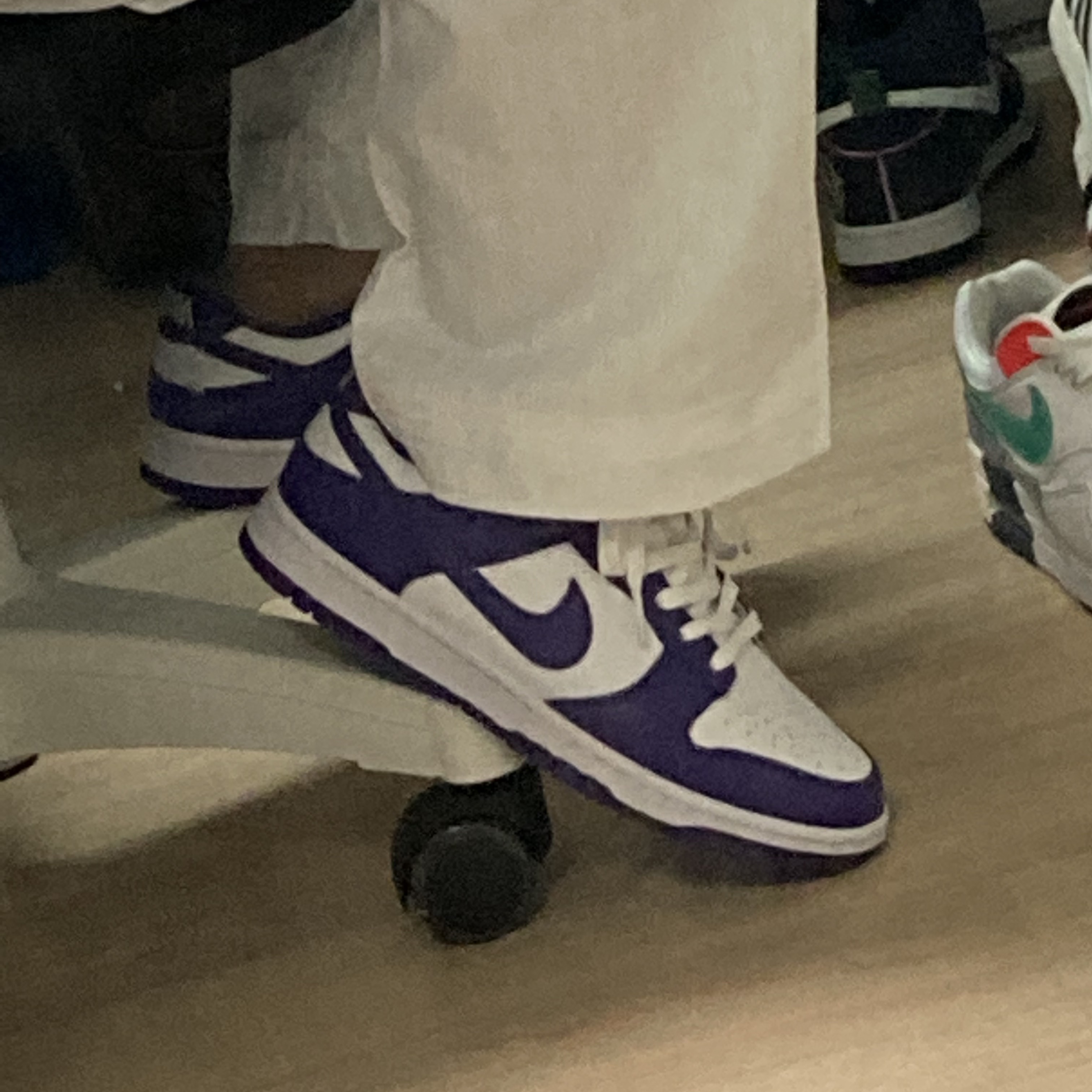 Nike Dunk Low Retro Championship Court Purple 착용 스타일 - 2