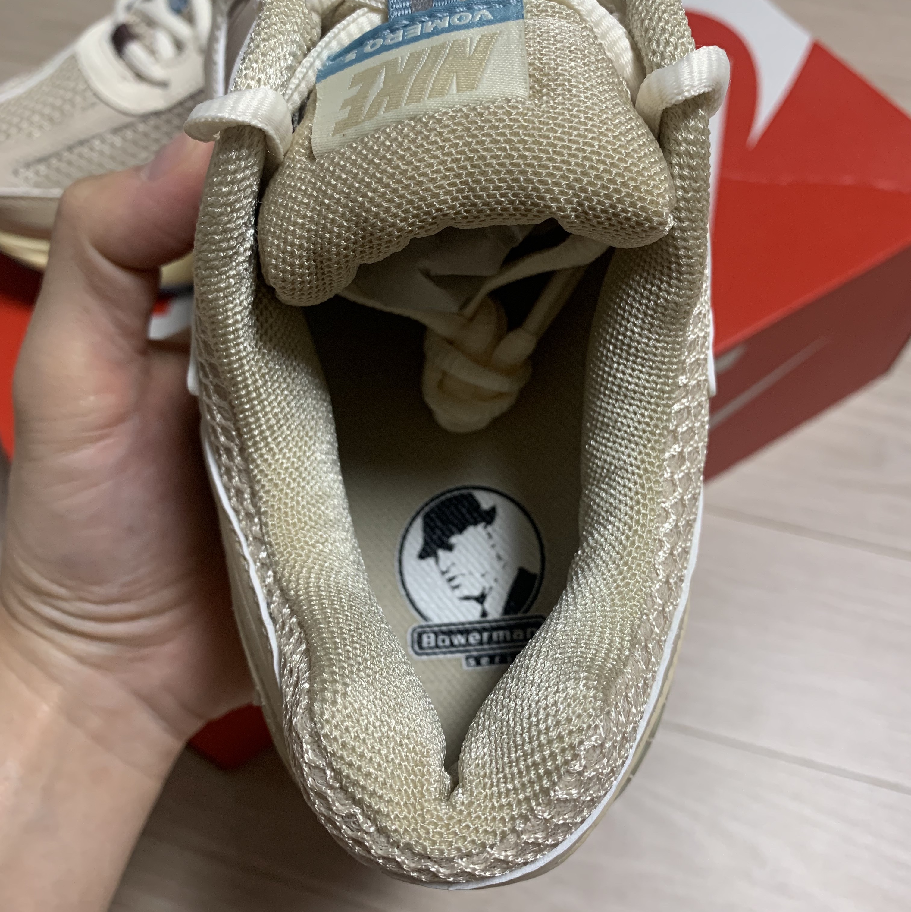 (W) Nike Zoom Vomero 5 Oatmeal 착용 스타일 - 4