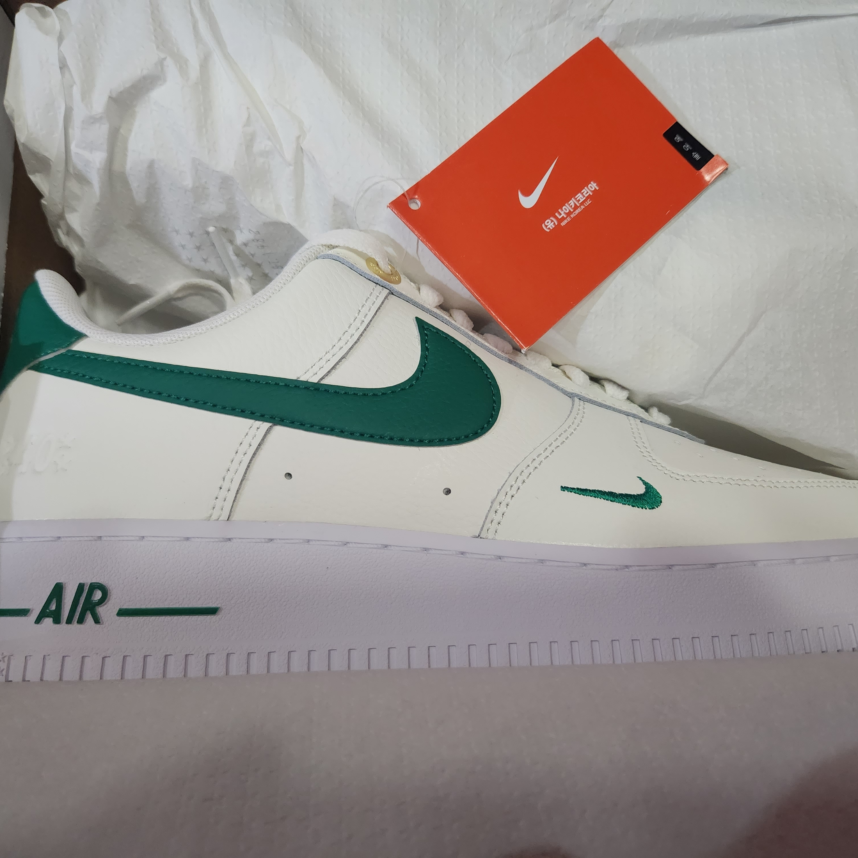 Nike Air Force 1 '07 LV8 40th Anniversary Join Forces Sail Malachite 착용 스타일