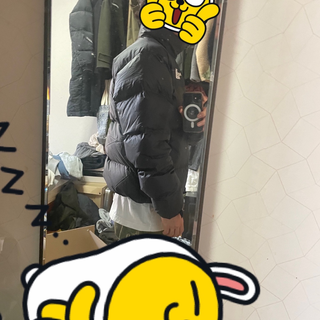 The North Face 1996 Eco Nuptse Jacket Black 착용 스타일 - 2