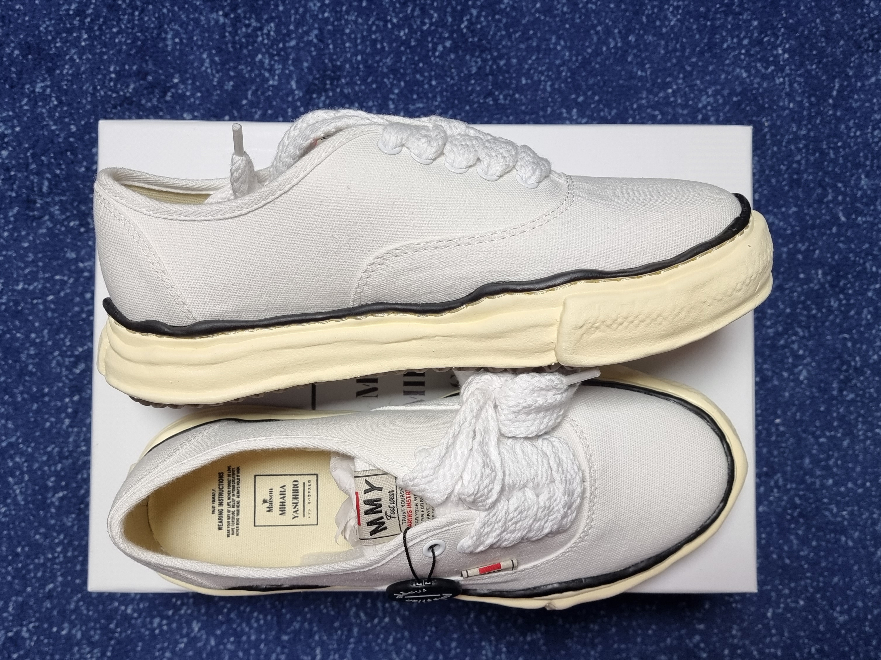 Maison Mihara Yasuhiro Baker OG Sole OD Canvas Low-top Sneakers White 착용 스타일