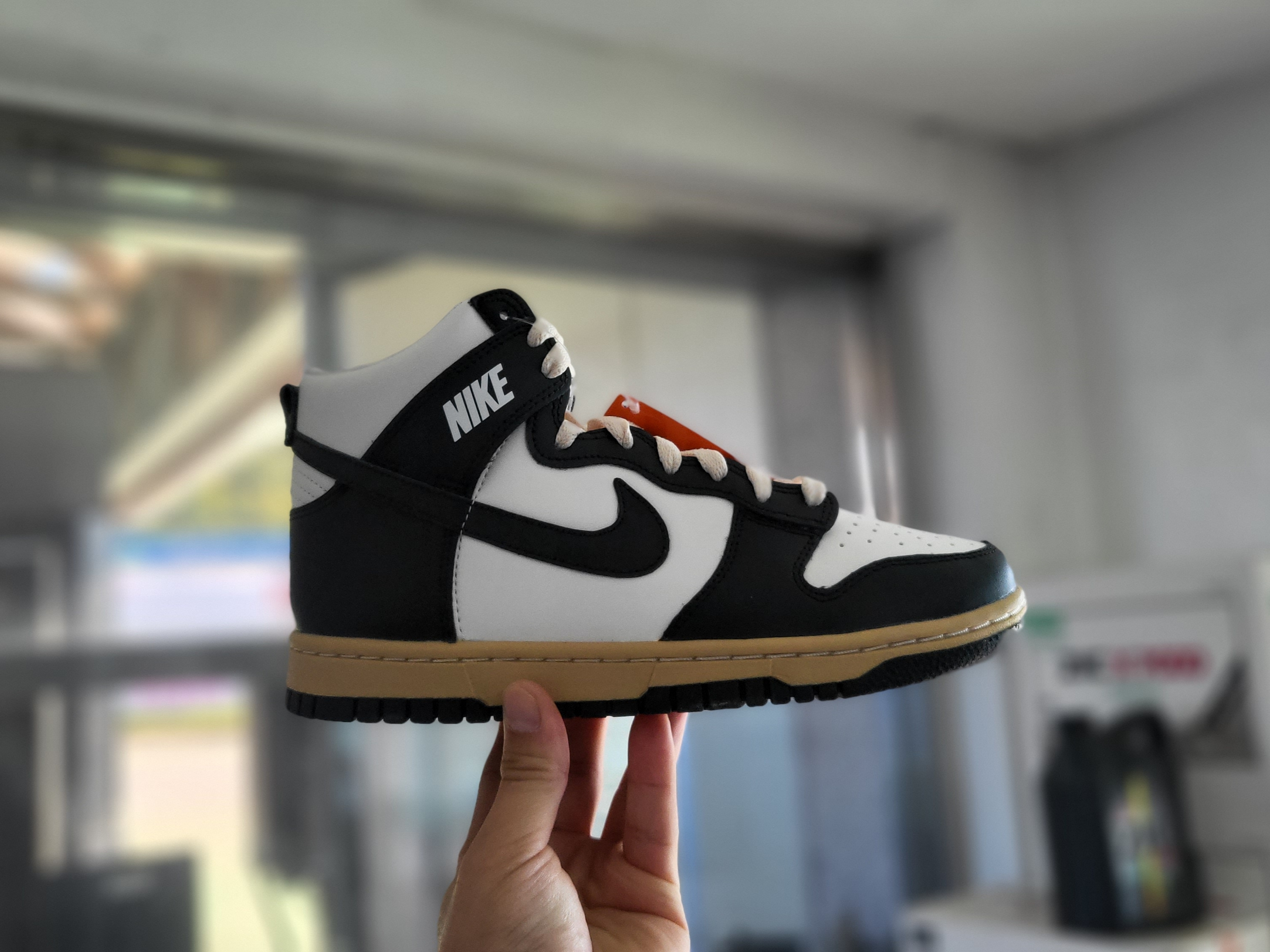 (W) Nike Dunk High SE Sail Black 착용 스타일