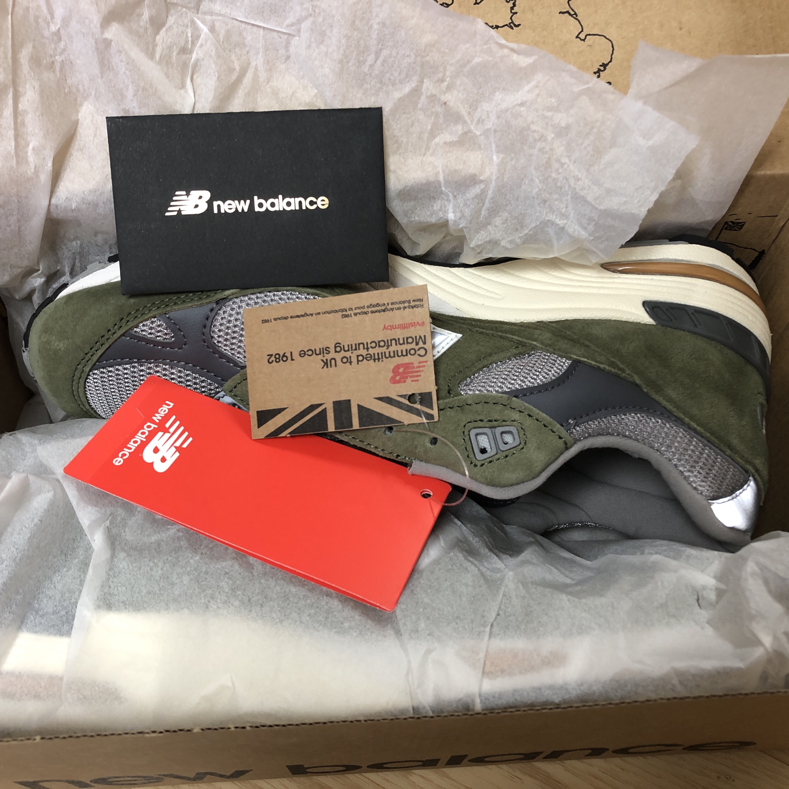 New Balance 991 Made in UK Green Grey 착용 스타일 - 2