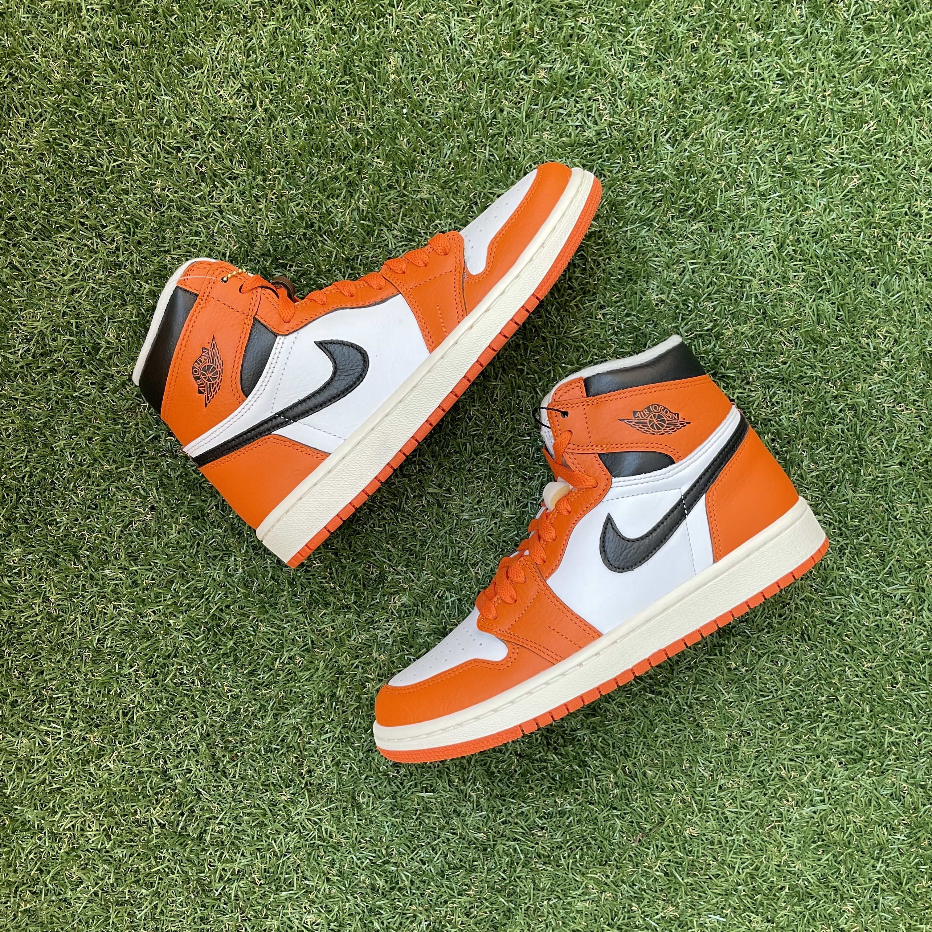 (W) Jordan 1 Retro High OG Starfish 착용 스타일 - 3