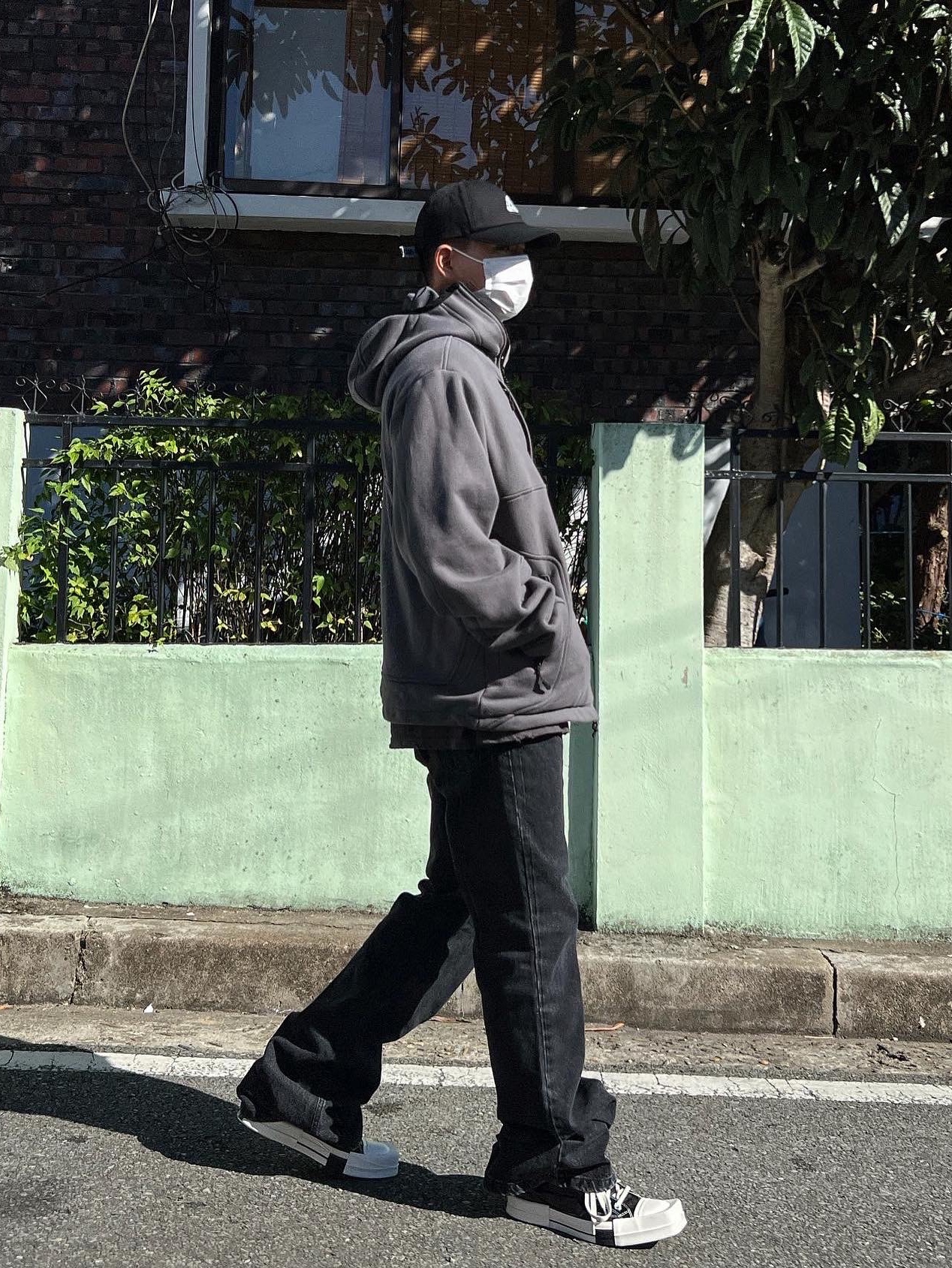 Converse x Drkshdw Turbodrk Chuck 70 Hi Black Lacquered Denim, Undermycar Marshall Chest Pocket Balaclava Zip-Up Chimera - 22SS 착용 스타일 - 2