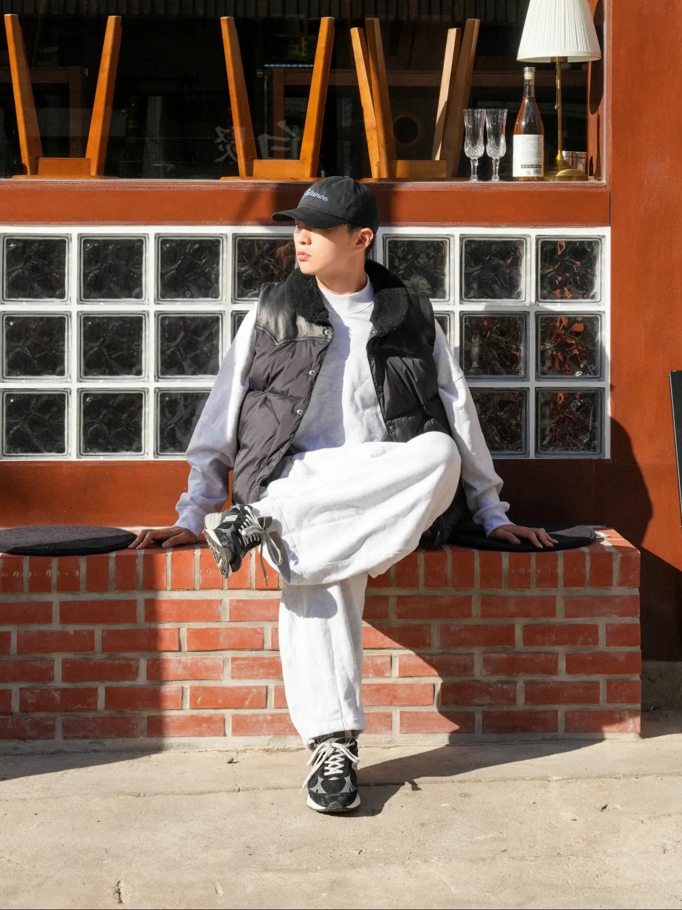 New Balance 993 Made in USA Black - D Standard 착용 스타일 - 3