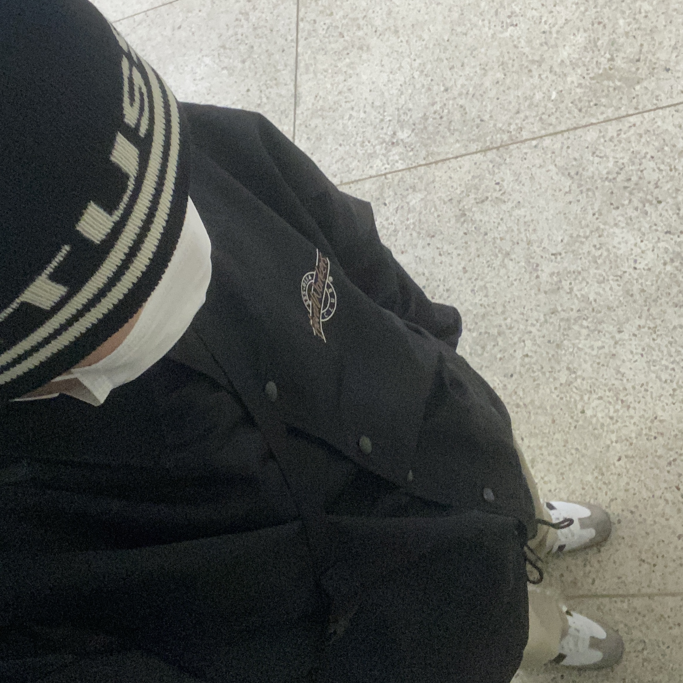 Stussy Jacquard Stripe Skullcap Beanie Black, Adidas Samba Vegan White Black 착용 스타일