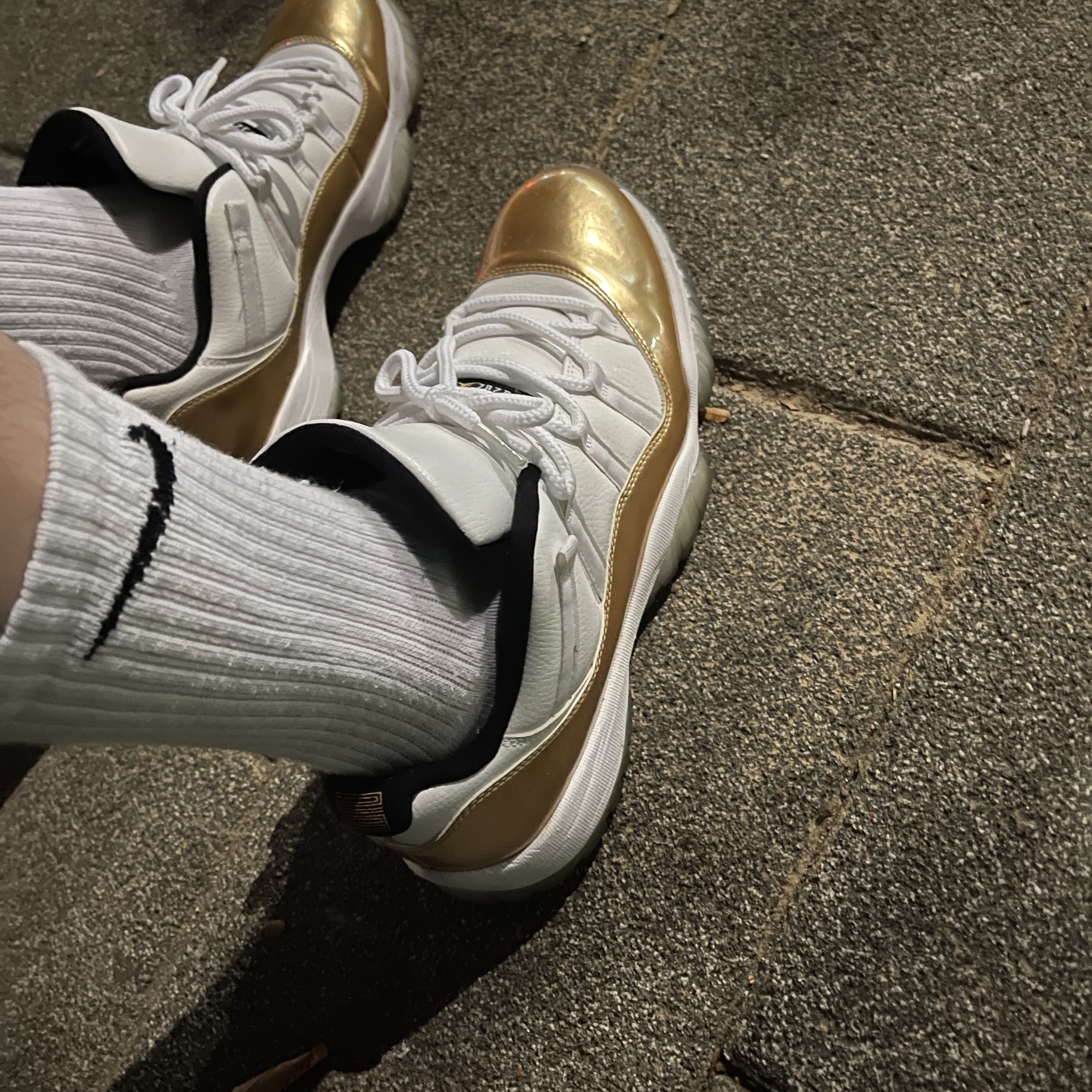 Jordan 11 Retro Low Closing Ceremony 착용 스타일 - 3
